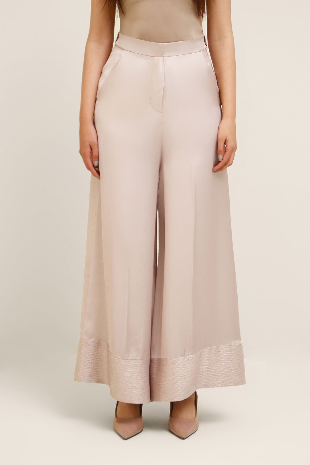 https://cdn.shopify.com/s/files/1/0611/8585/1568/files/W.FW24.075.P-3.jpg?v=1736335379