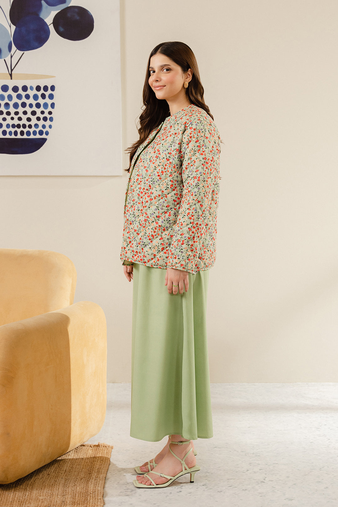 https://cdn.shopify.com/s/files/1/0611/8585/1568/files/W.FW24.101.T-3.jpg?v=1736334410