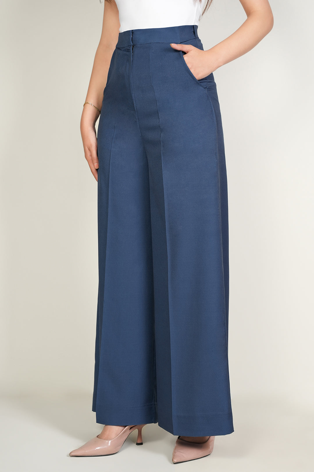 https://cdn.shopify.com/s/files/1/0611/8585/1568/files/W.FW24.129.P-1.jpg?v=1736334388