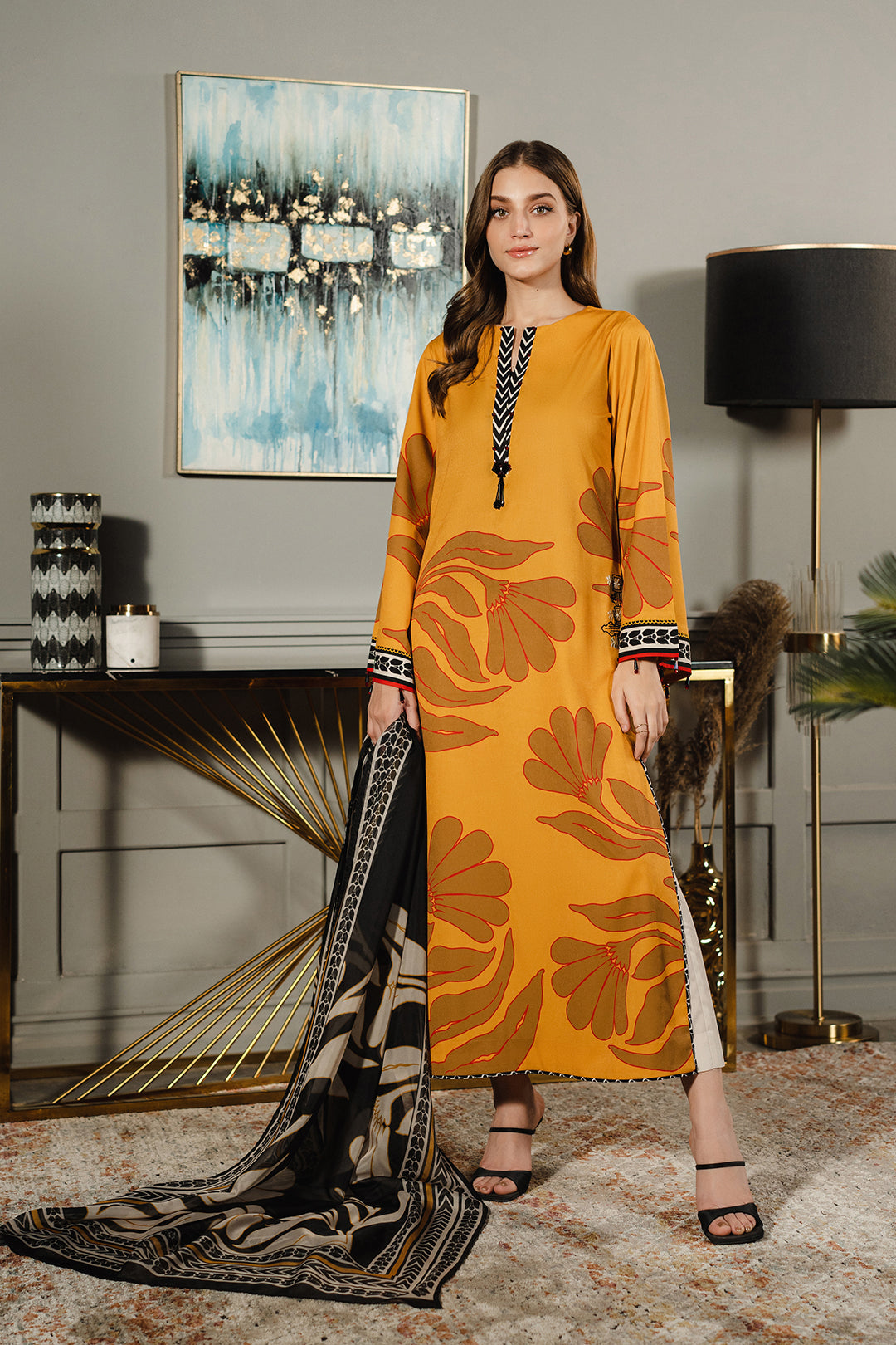 https://cdn.shopify.com/s/files/1/0611/8585/1568/files/W.FW24.206.T-4.jpg?v=1736334328