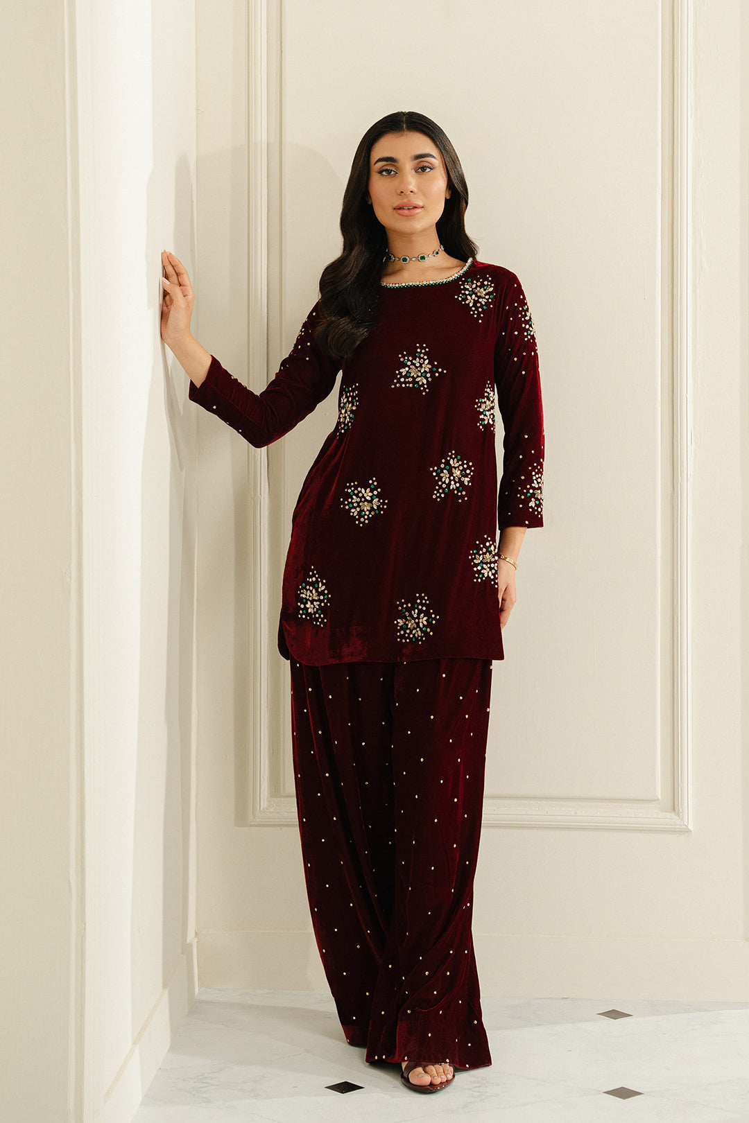 https://cdn.shopify.com/s/files/1/0611/8585/1568/files/W.FW24.245.T-1.jpg?v=1736334255