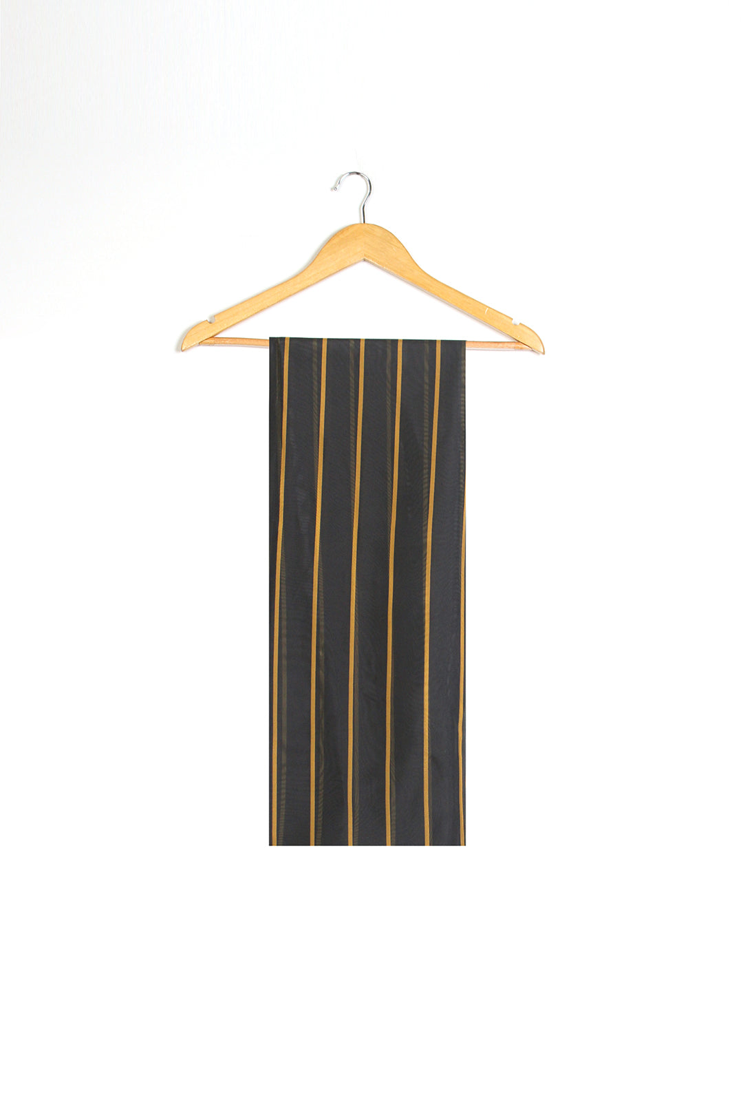 https://cdn.shopify.com/s/files/1/0611/8585/1568/files/W.FW24.359.T-2.jpg?v=1736334227