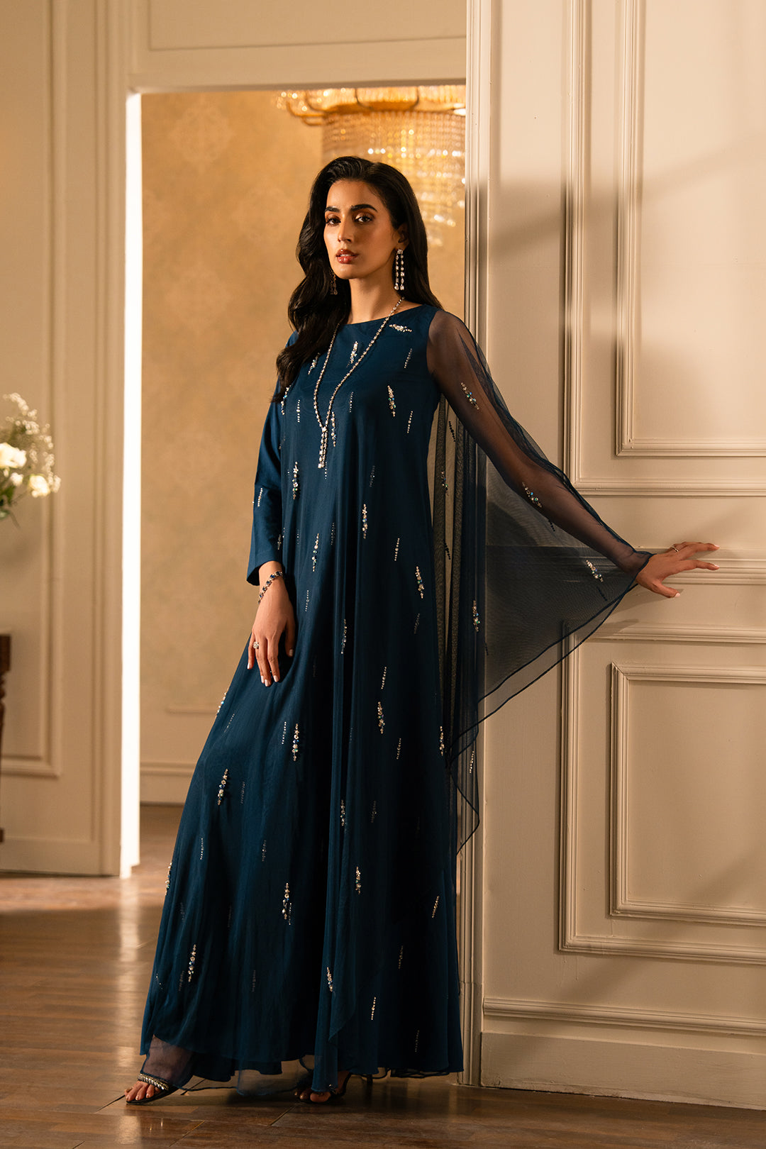 https://cdn.shopify.com/s/files/1/0611/8585/1568/files/W.FW25.049.T-3.jpg?v=1759472885