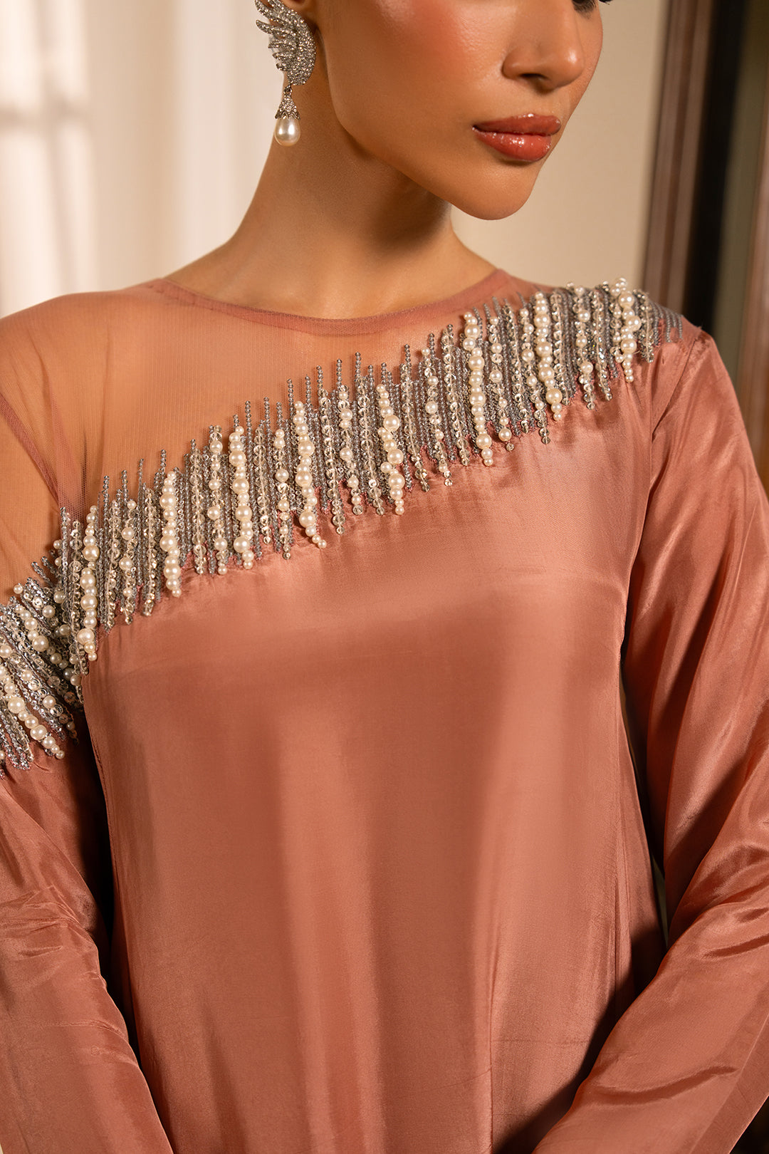 https://cdn.shopify.com/s/files/1/0611/8585/1568/files/W.FW25.050.T-2.jpg?v=1759472898