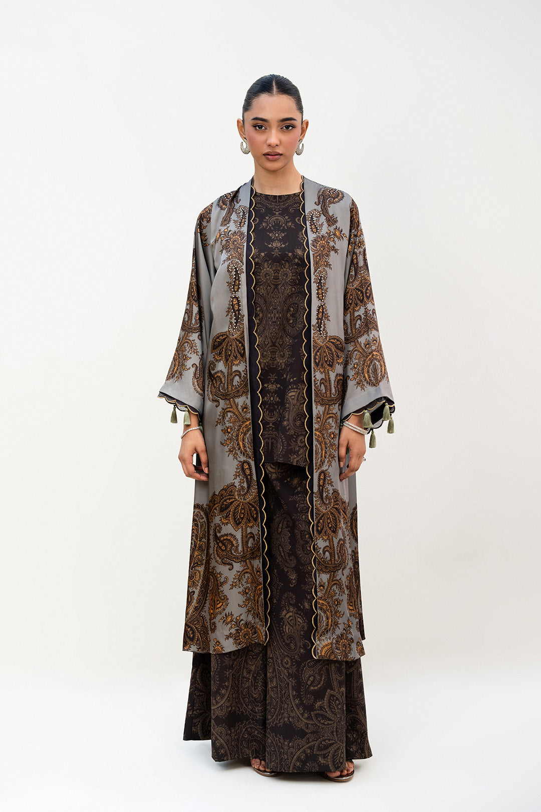 https://cdn.shopify.com/s/files/1/0611/8585/1568/files/W.FW25.061.T-1.jpg?v=1760680007
