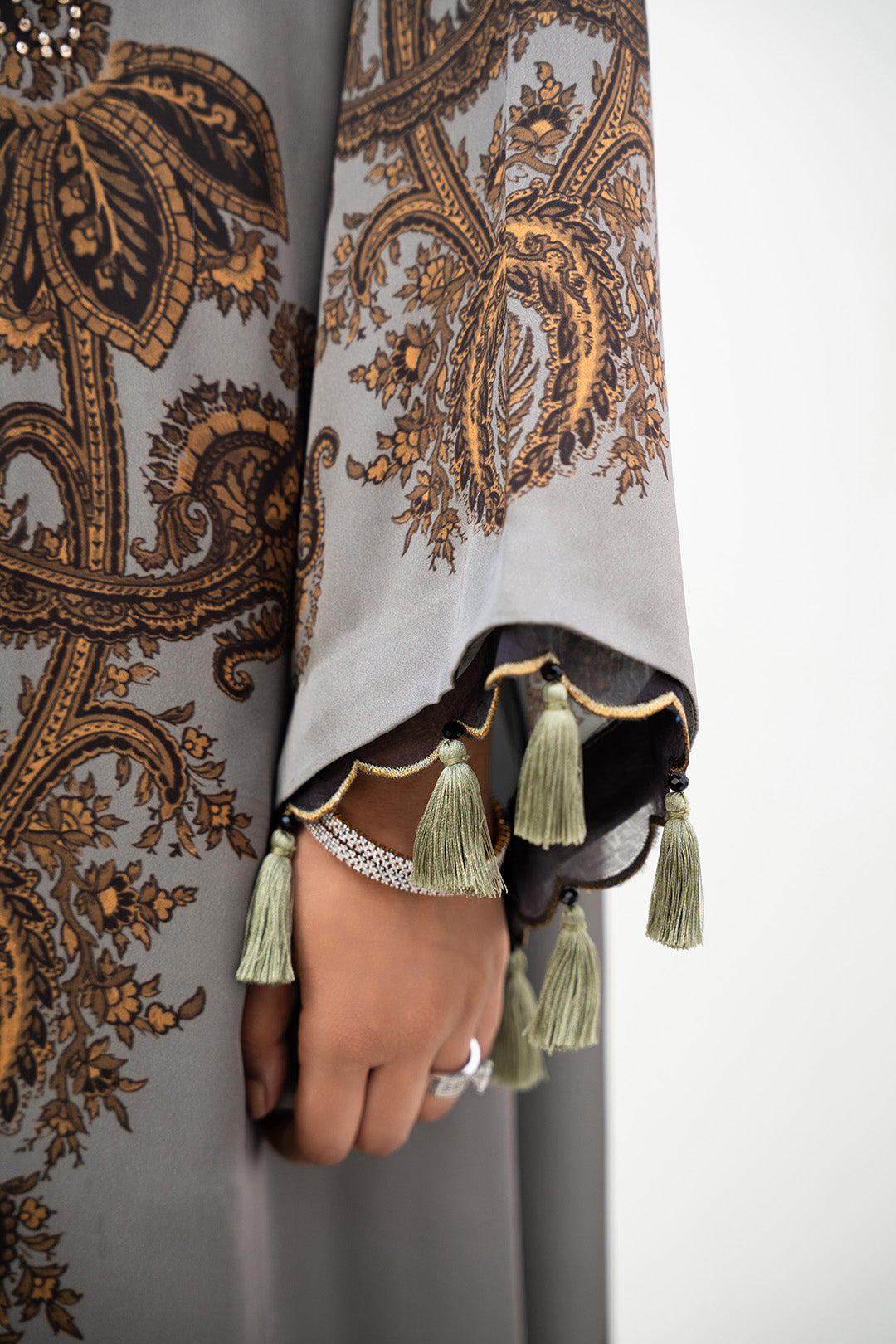 https://cdn.shopify.com/s/files/1/0611/8585/1568/files/W.FW25.061.T-2.jpg?v=1760680007