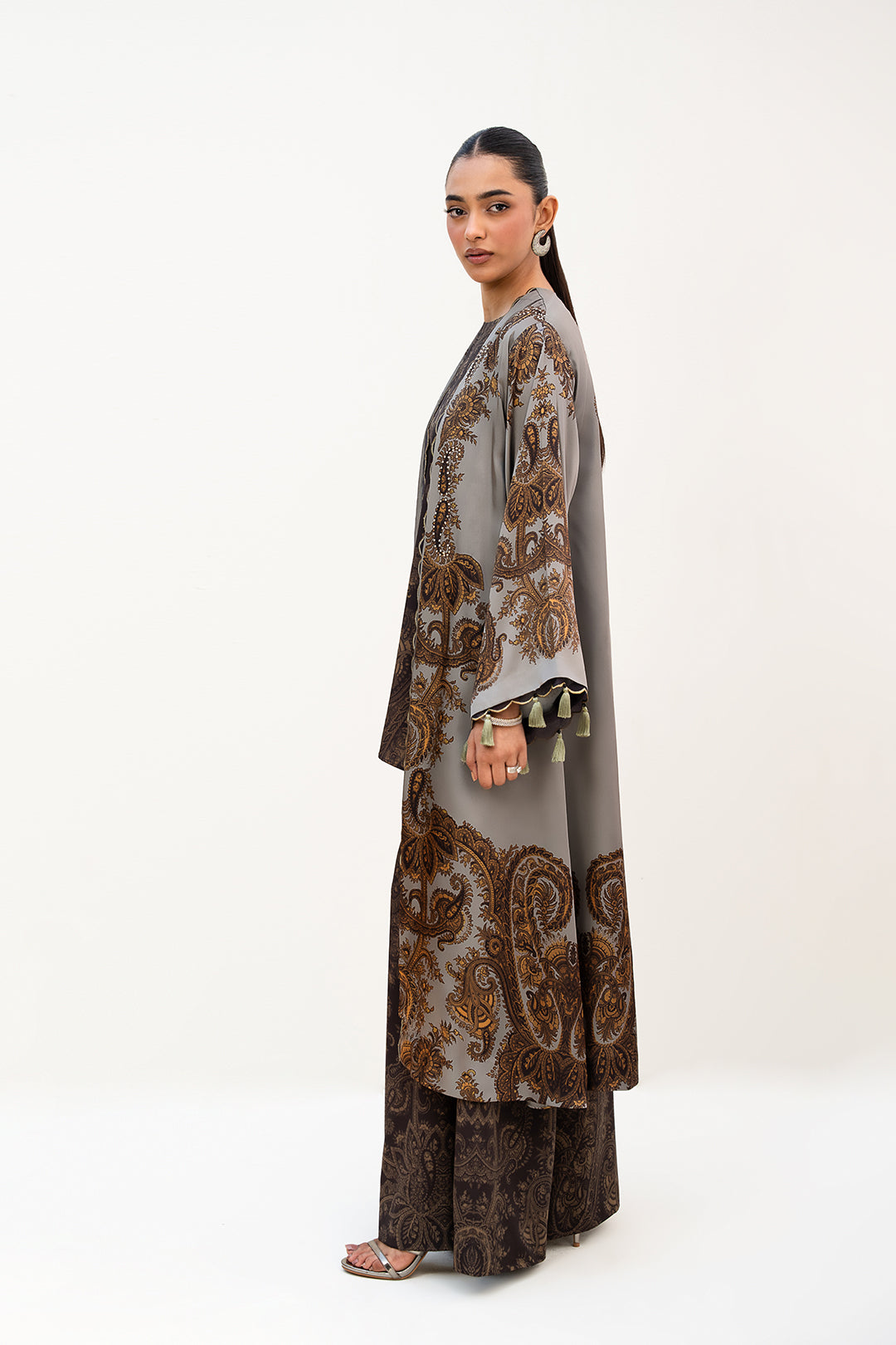 https://cdn.shopify.com/s/files/1/0611/8585/1568/files/W.FW25.061.T-3.jpg?v=1760680007