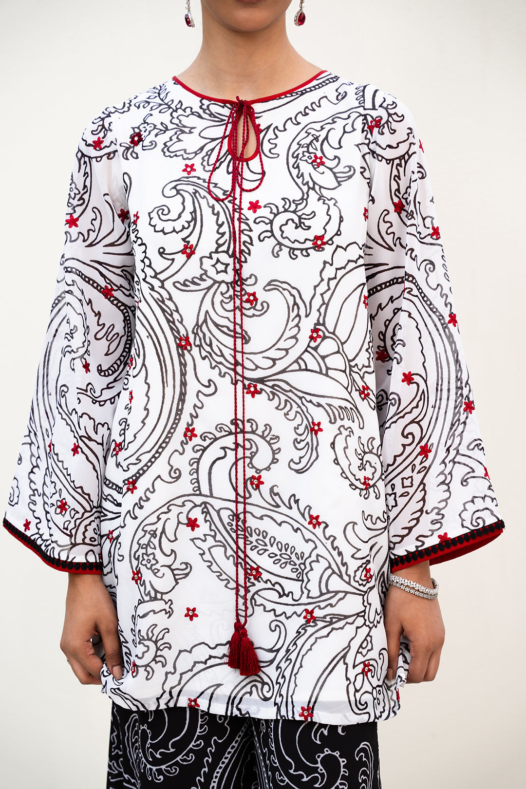 https://cdn.shopify.com/s/files/1/0611/8585/1568/files/W.FW25.066.T-2.jpg?v=1760680043