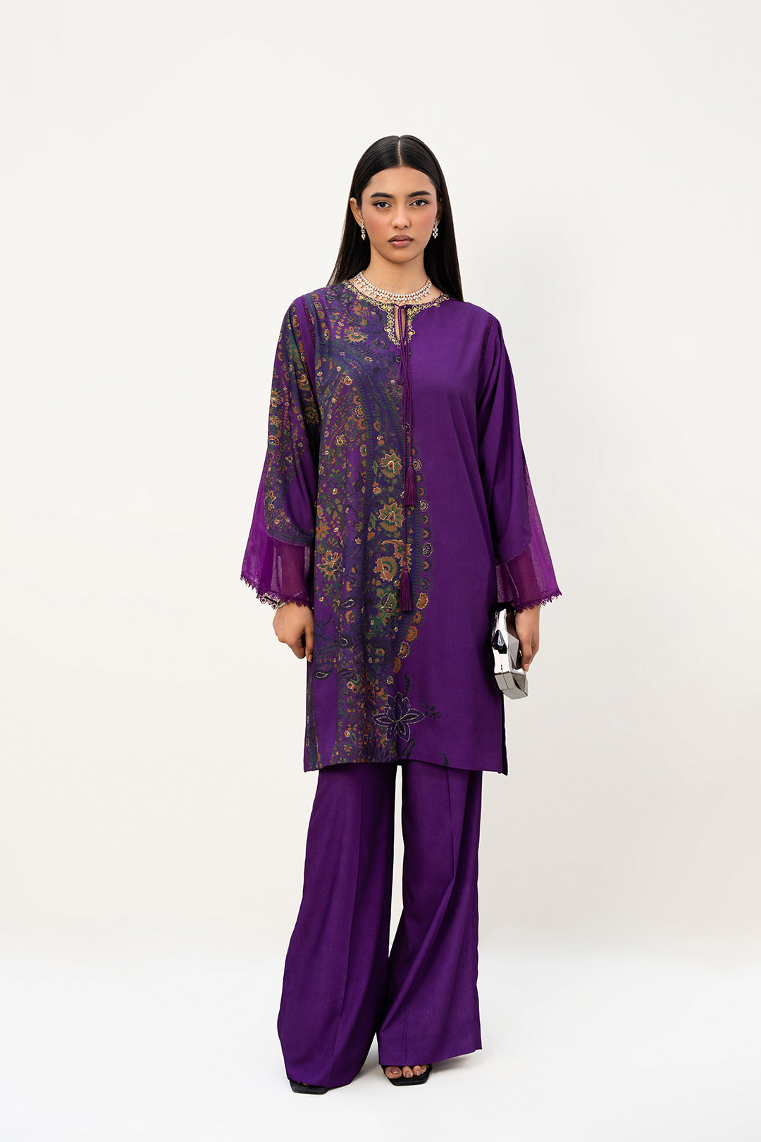 https://cdn.shopify.com/s/files/1/0611/8585/1568/files/W.FW25.067.T-1.jpg?v=1760680053