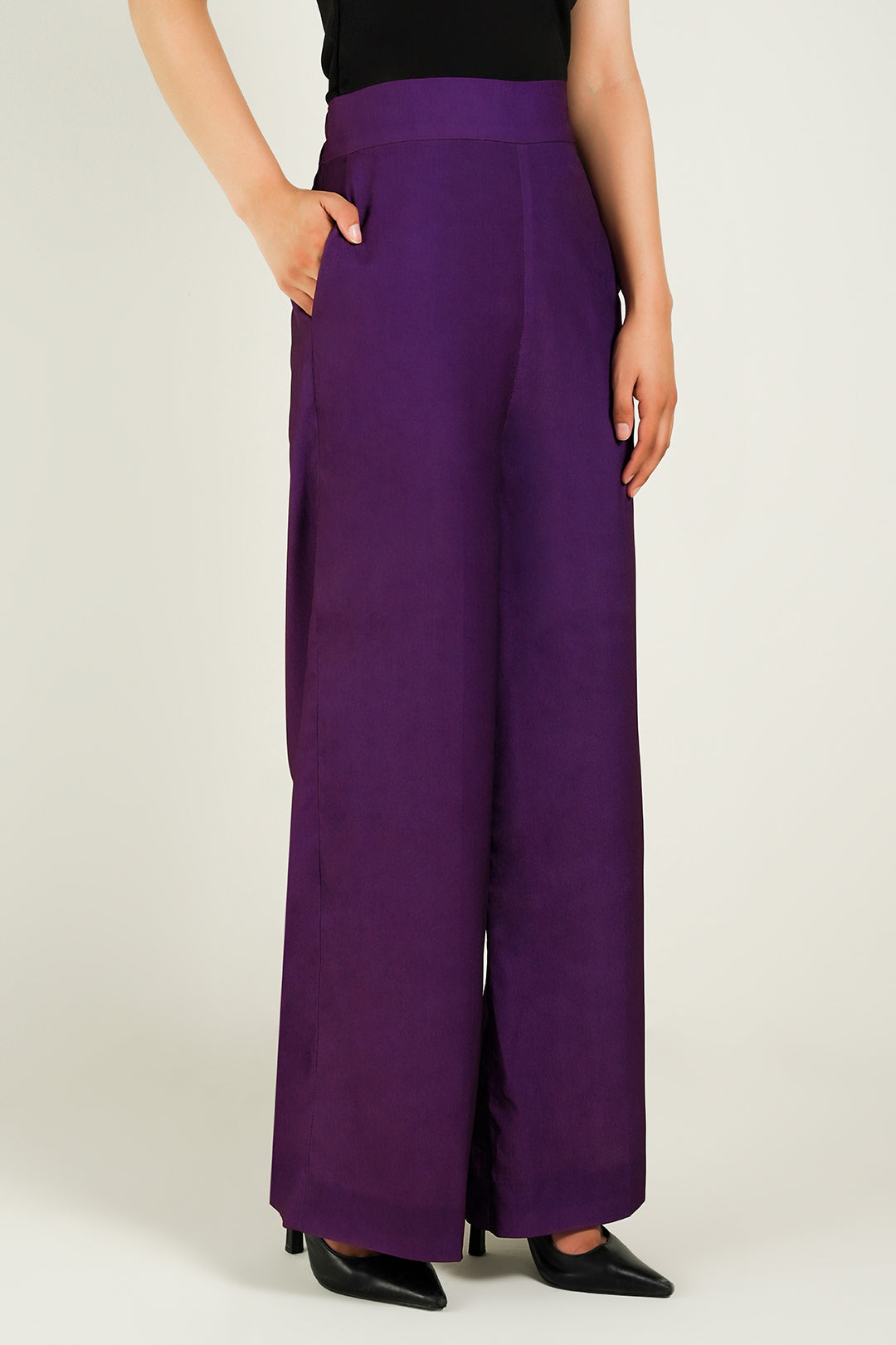 https://cdn.shopify.com/s/files/1/0611/8585/1568/files/W.FW25.109.P-2.jpg?v=1760680194