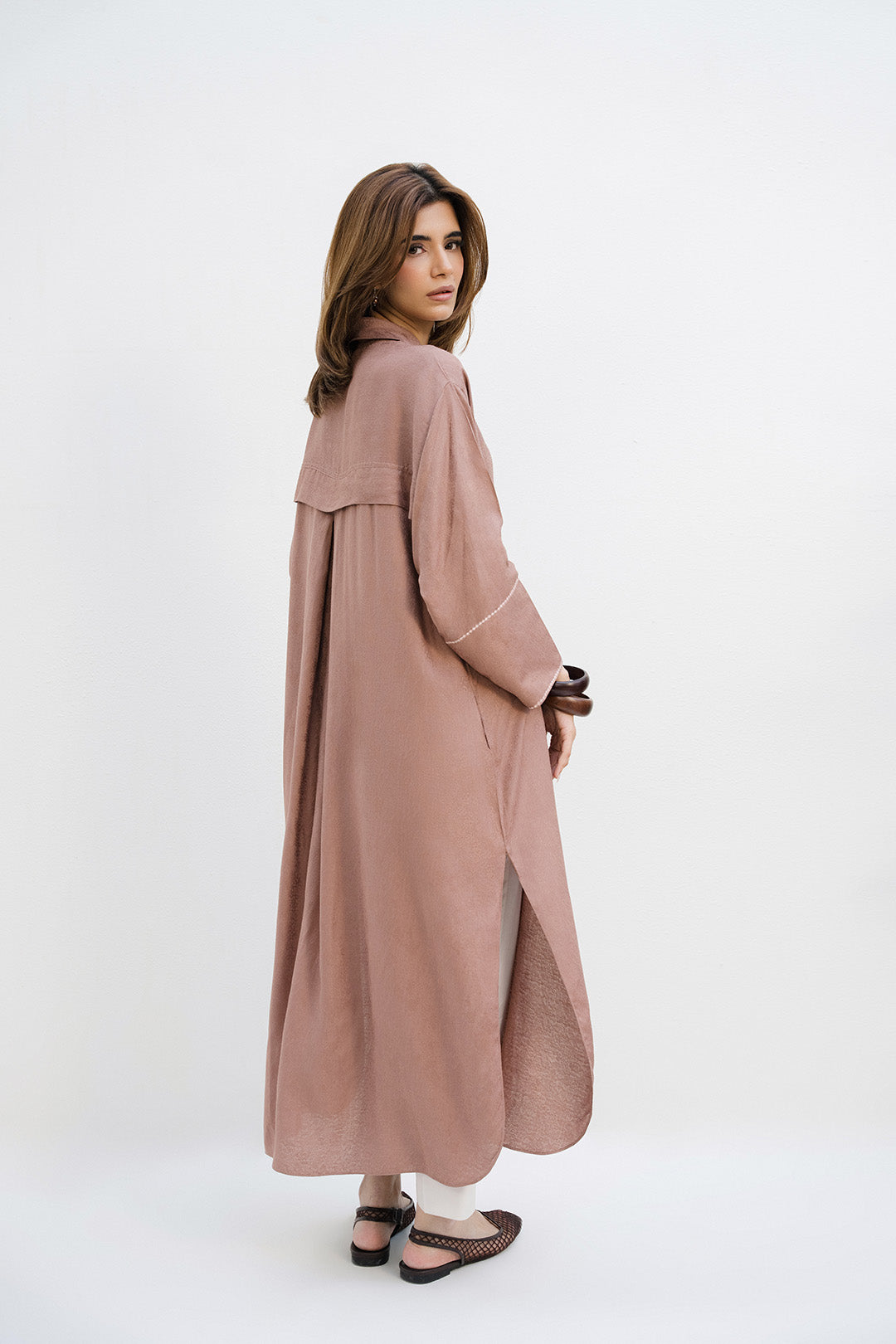 https://cdn.shopify.com/s/files/1/0611/8585/1568/files/W.FW25.160.T-4.jpg?v=1761630634