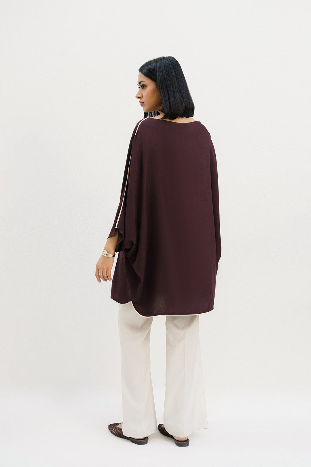 https://cdn.shopify.com/s/files/1/0611/8585/1568/files/W.FW25.164.T-4.jpg?v=1761630682