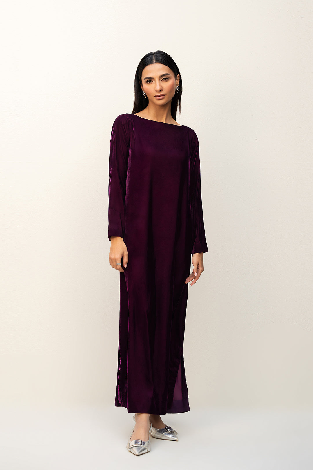 https://cdn.shopify.com/s/files/1/0611/8585/1568/files/W.FW25.263.T-1.jpg?v=1764225170
