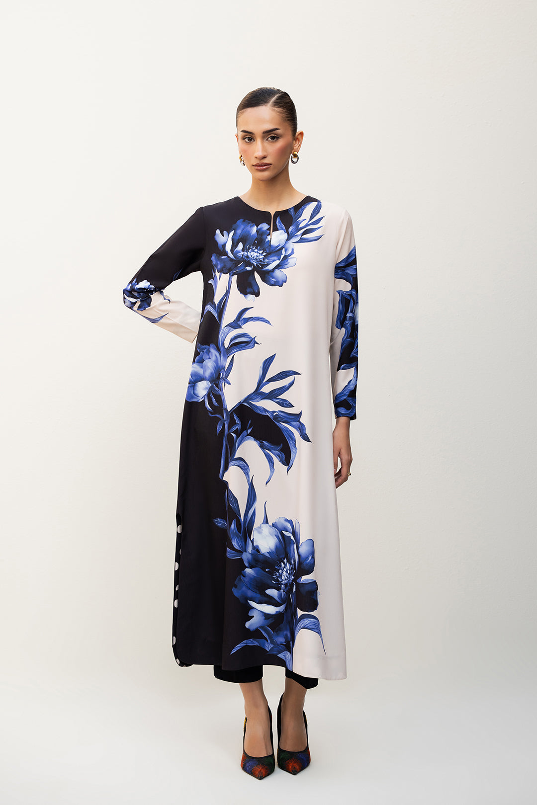 https://cdn.shopify.com/s/files/1/0611/8585/1568/files/W.FW25.266.T-1.jpg?v=1764225209