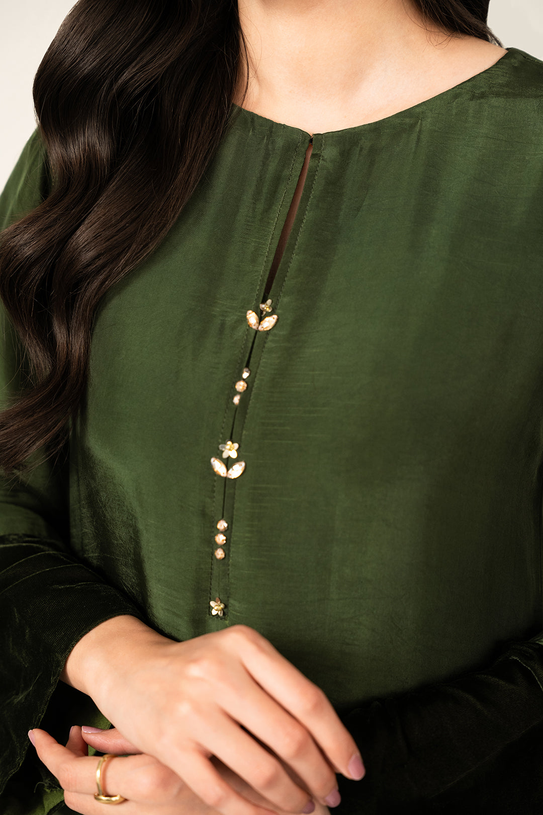 https://cdn.shopify.com/s/files/1/0611/8585/1568/files/W.FW25.301.T-2.jpg?v=1766128627