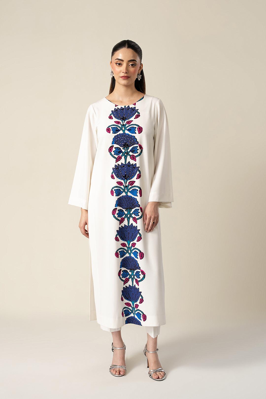 https://cdn.shopify.com/s/files/1/0611/8585/1568/files/W.FW25.303.T-1.jpg?v=1766128651