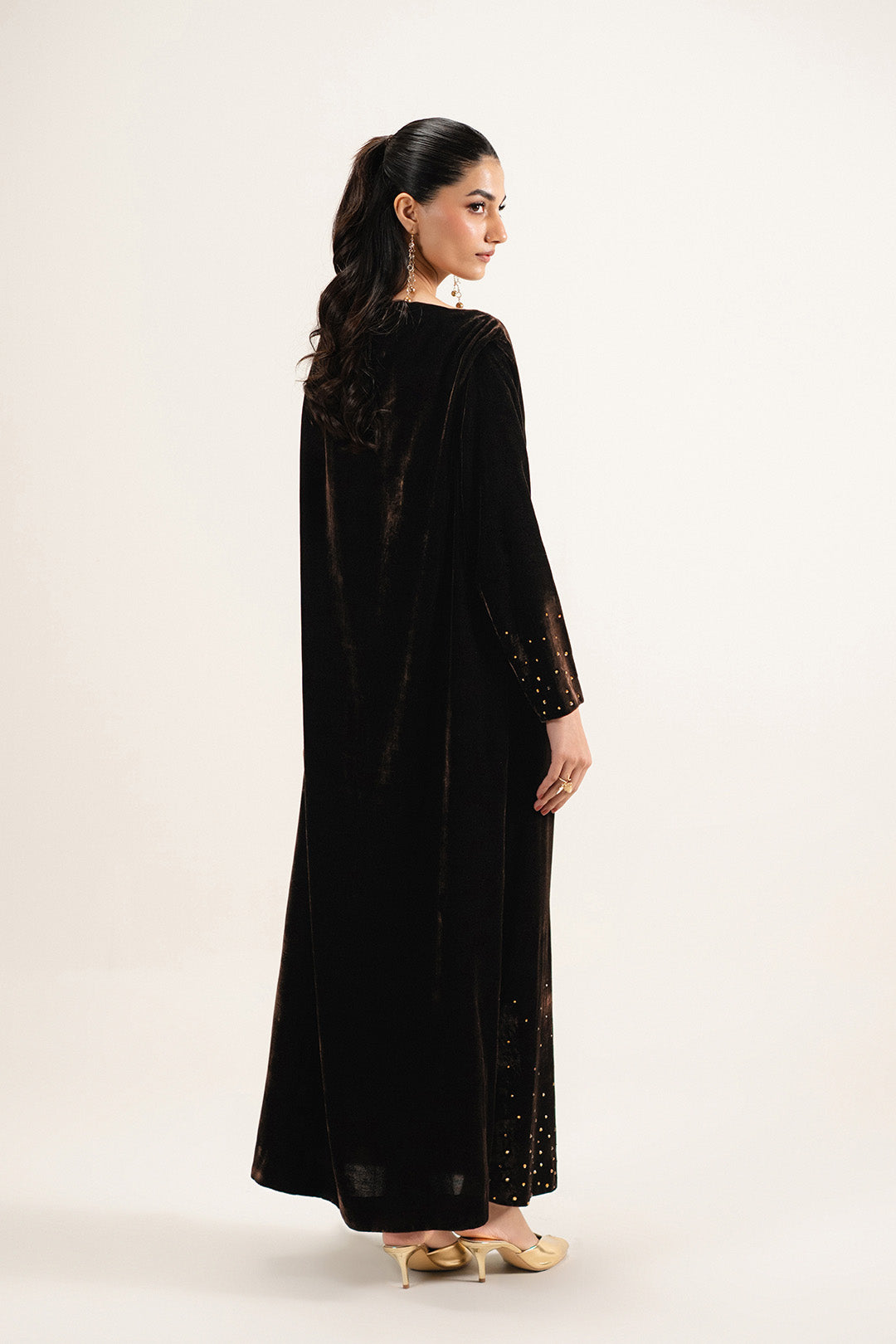 https://cdn.shopify.com/s/files/1/0611/8585/1568/files/W.FW26.046.T-4.jpg?v=1769153085