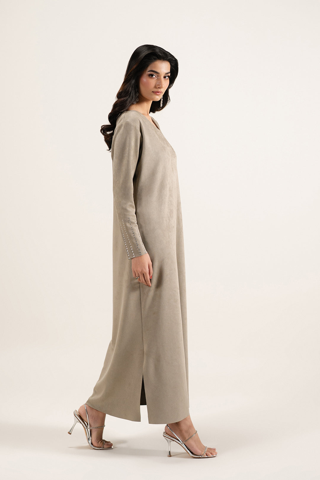https://cdn.shopify.com/s/files/1/0611/8585/1568/files/W.FW26.054.T-3.jpg?v=1769153188