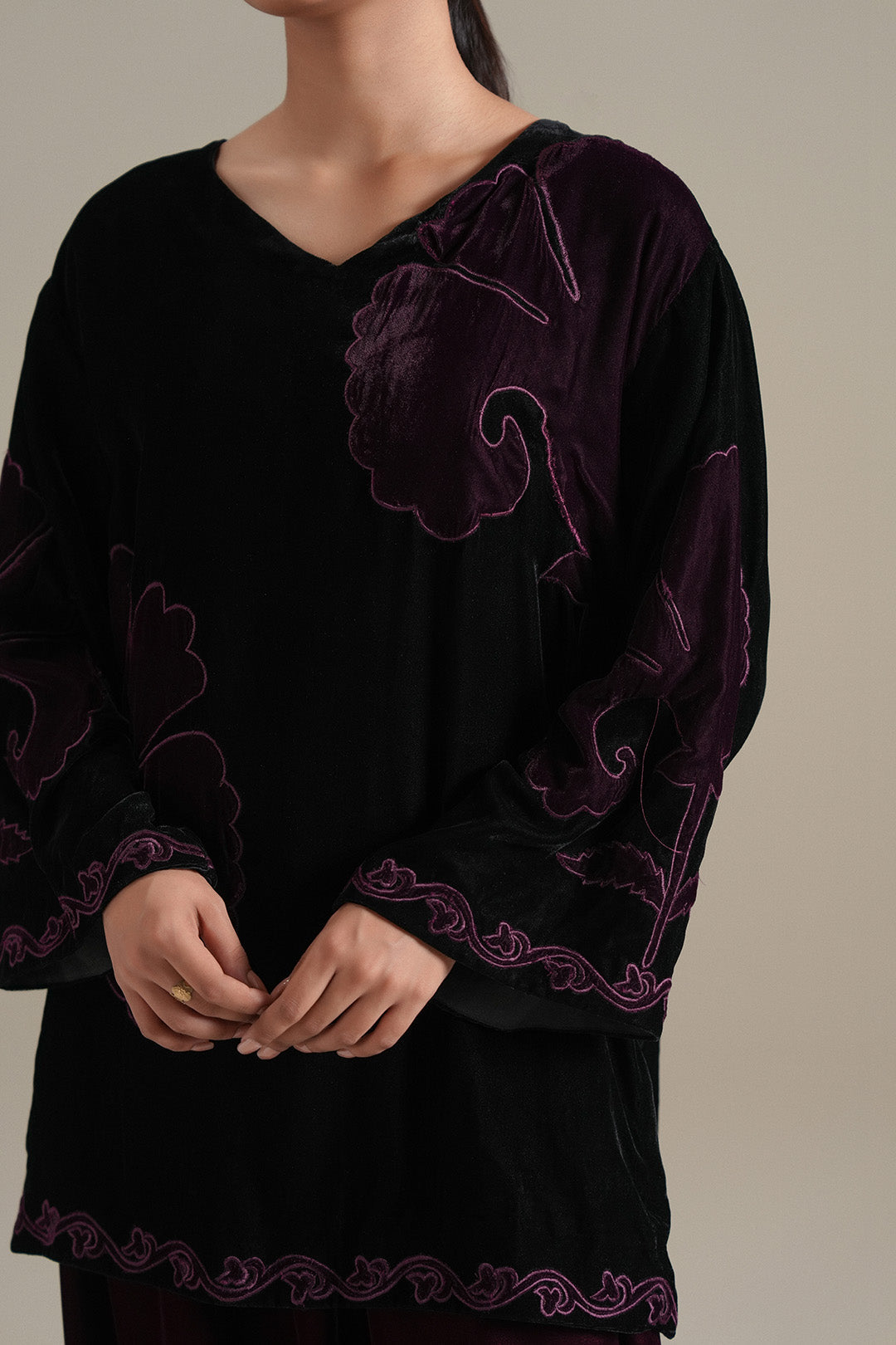 Noir Velvet Top