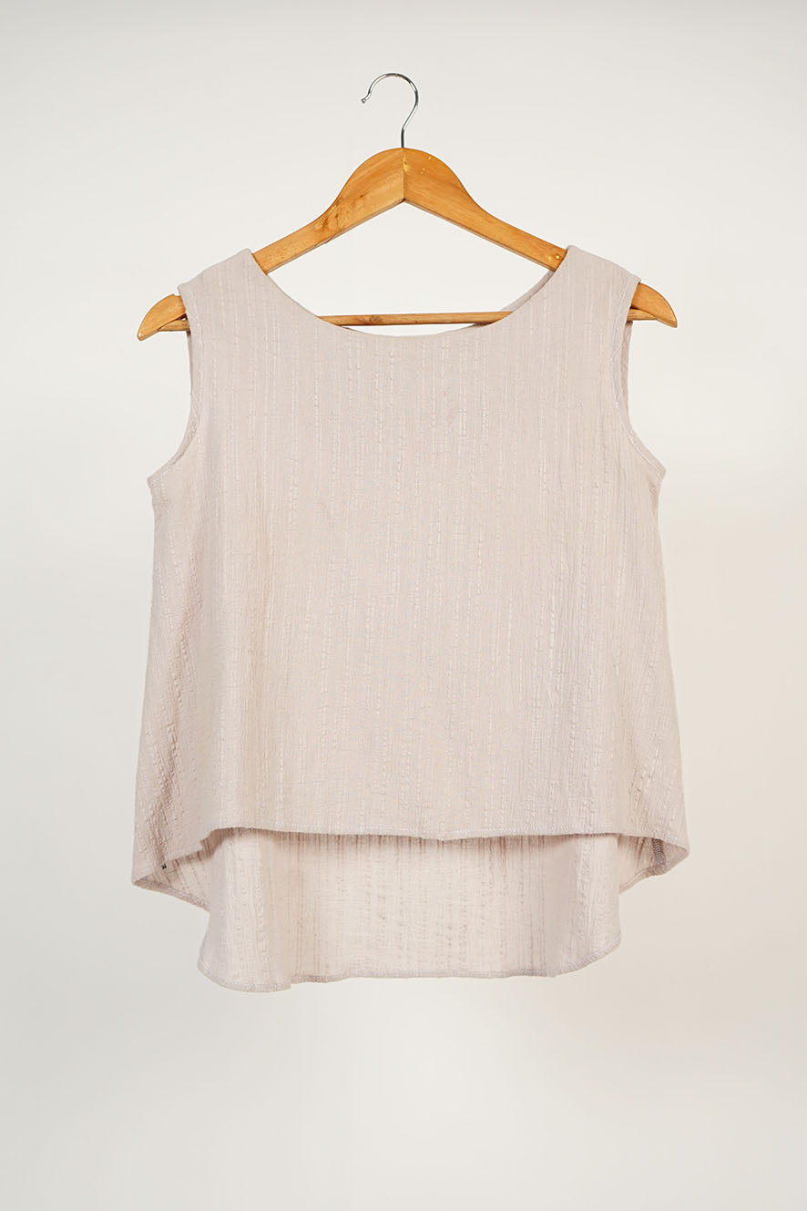 https://cdn.shopify.com/s/files/1/0611/8585/1568/products/W.SS22.127.T-4.jpg?v=1736338223