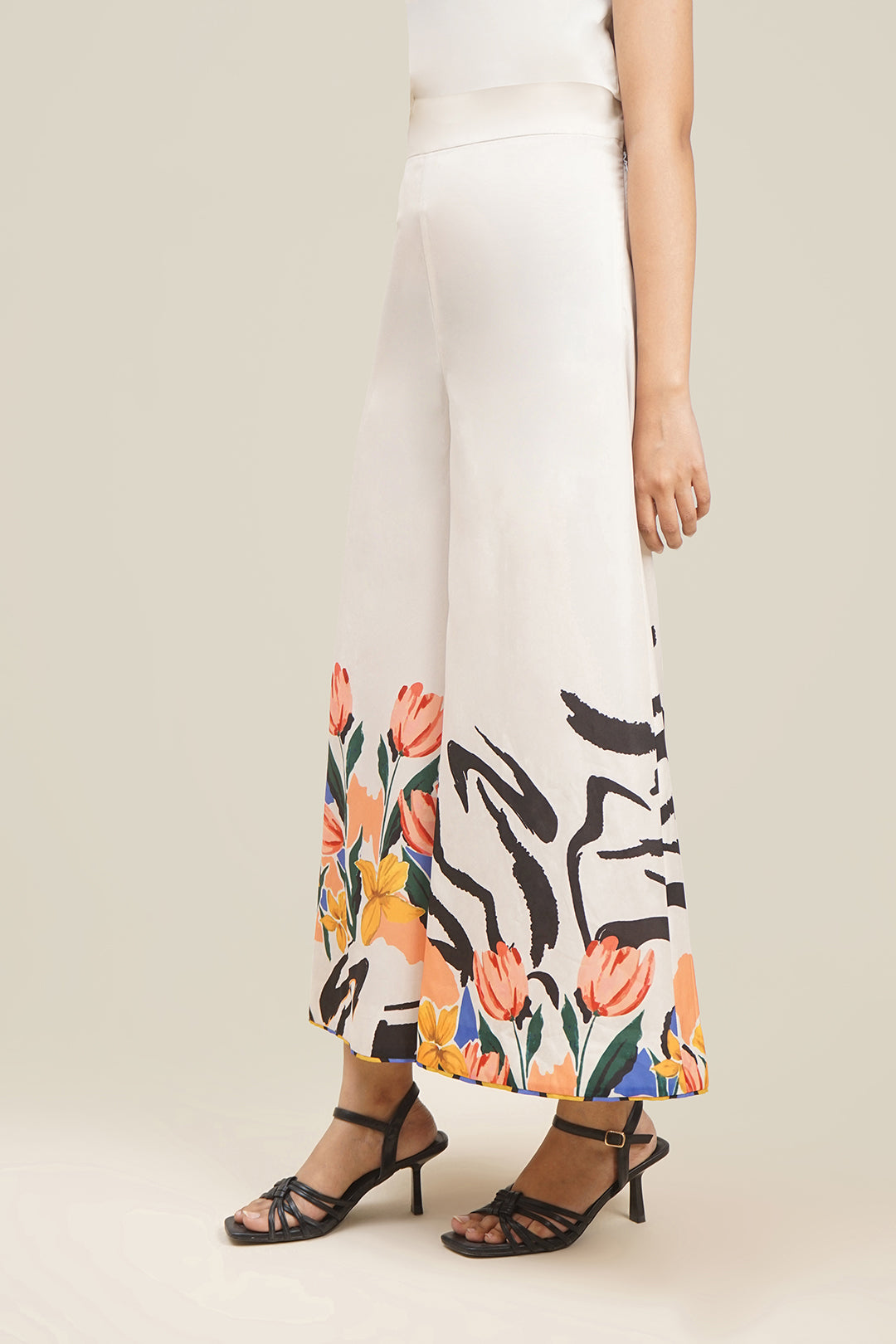 https://cdn.shopify.com/s/files/1/0611/8585/1568/files/W.SS23.502.P-2.jpg?v=1736335954