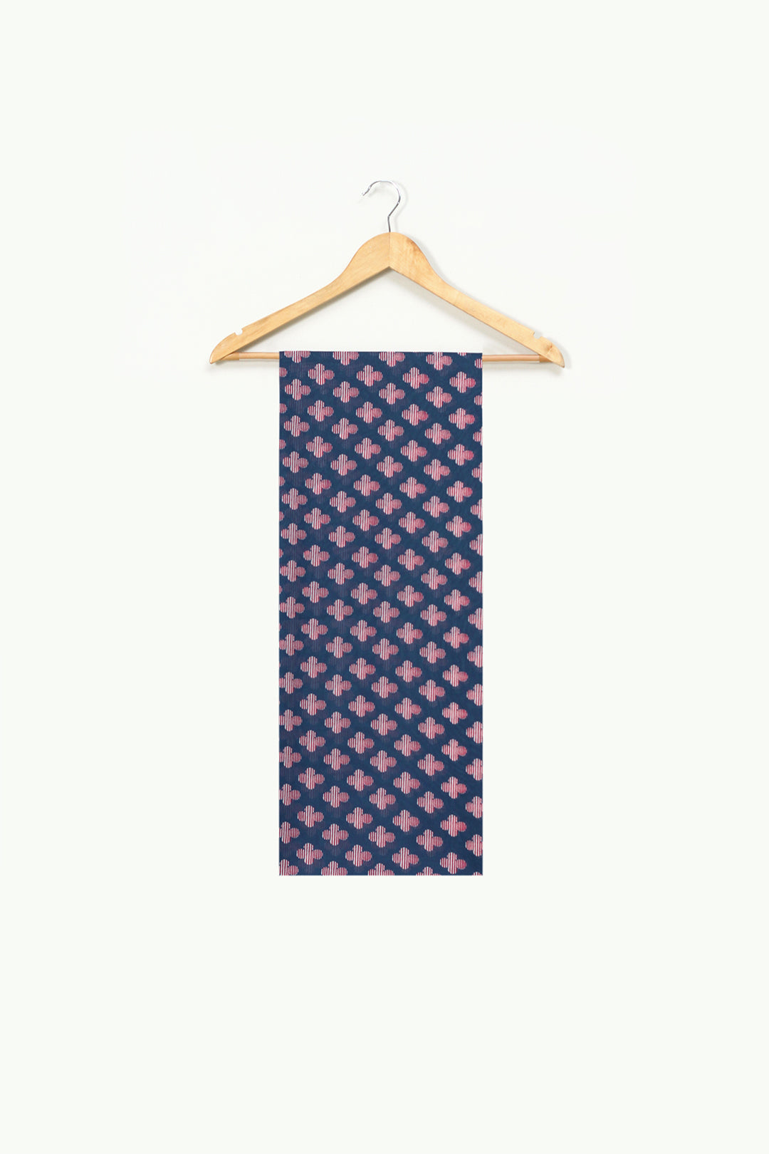 https://cdn.shopify.com/s/files/1/0611/8585/1568/files/W.SS24.118.T-2.jpg?v=1736335415