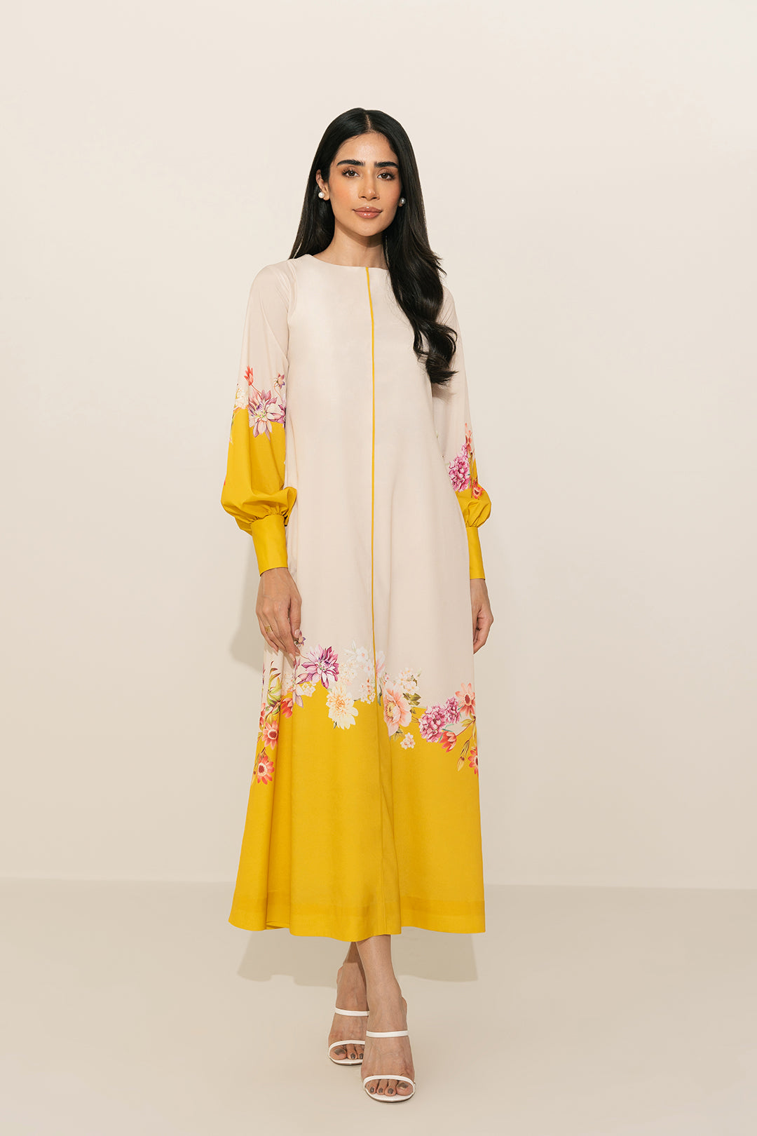 https://cdn.shopify.com/s/files/1/0611/8585/1568/files/W.SS24.359.T-1.jpg?v=1736335140
