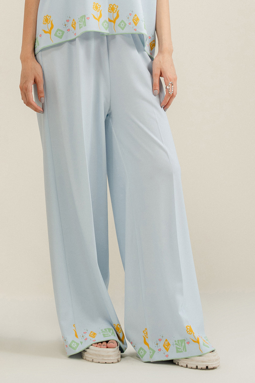 https://cdn.shopify.com/s/files/1/0611/8585/1568/files/W.SS24.601.P-1.jpg?v=1736334824