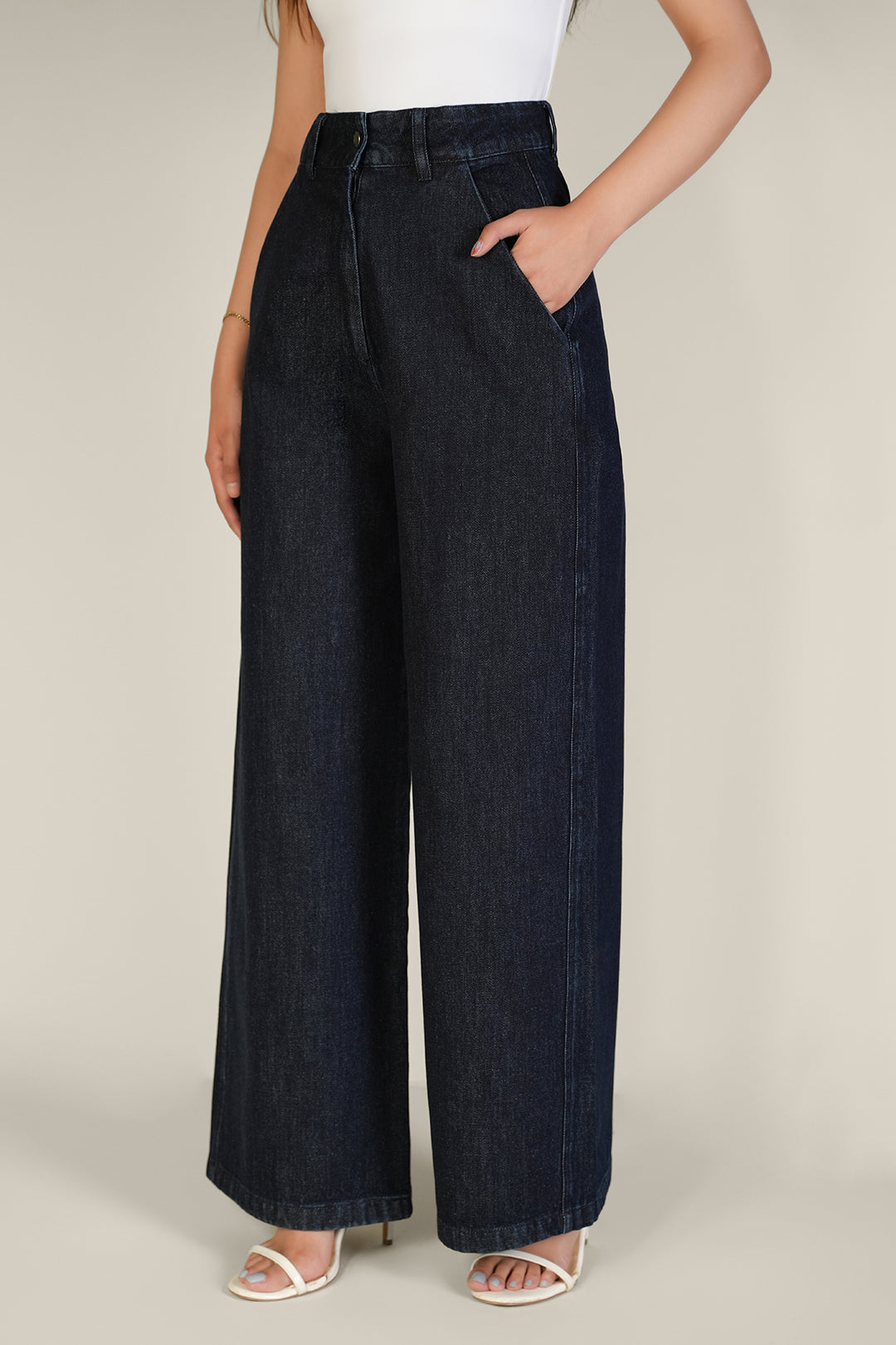 https://cdn.shopify.com/s/files/1/0611/8585/1568/files/W.SS24.814.P-1.jpg?v=1736334585
