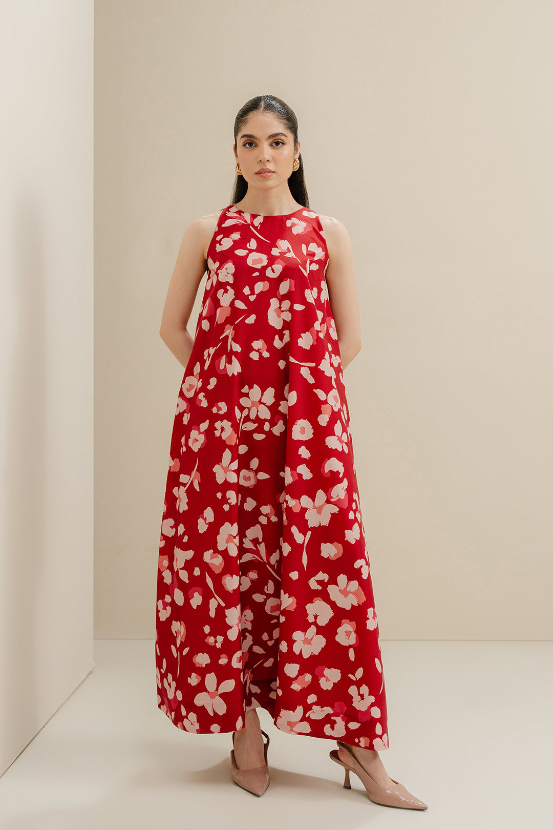 https://cdn.shopify.com/s/files/1/0611/8585/1568/files/W.SS24.816.T-1.jpg?v=1736334575
