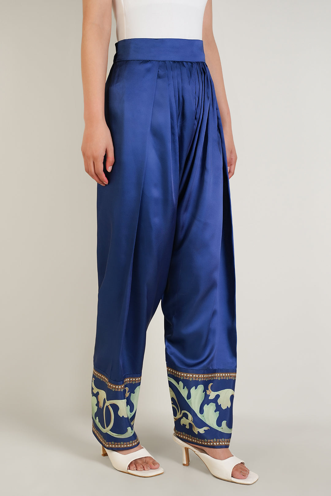 https://cdn.shopify.com/s/files/1/0611/8585/1568/files/W.SS25.052.P-2.jpg?v=1740726536