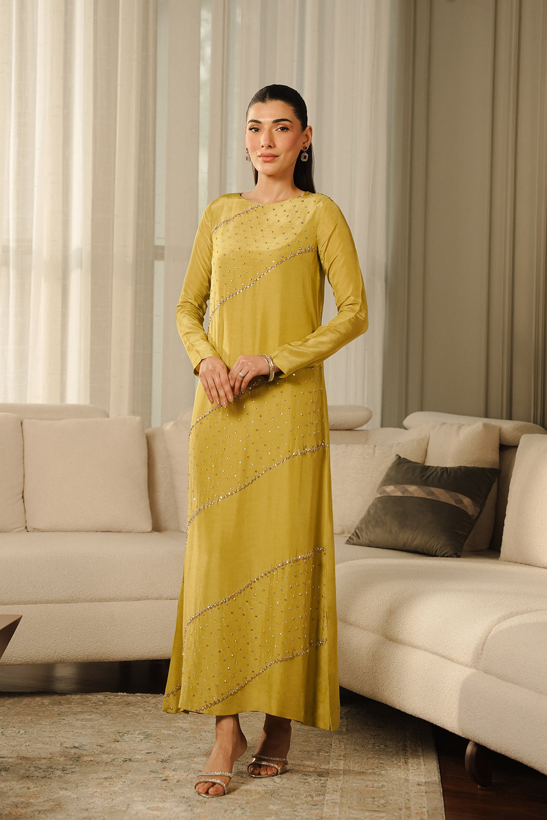 https://cdn.shopify.com/s/files/1/0611/8585/1568/files/W.SS25.104.T-1.jpg?v=1742535516
