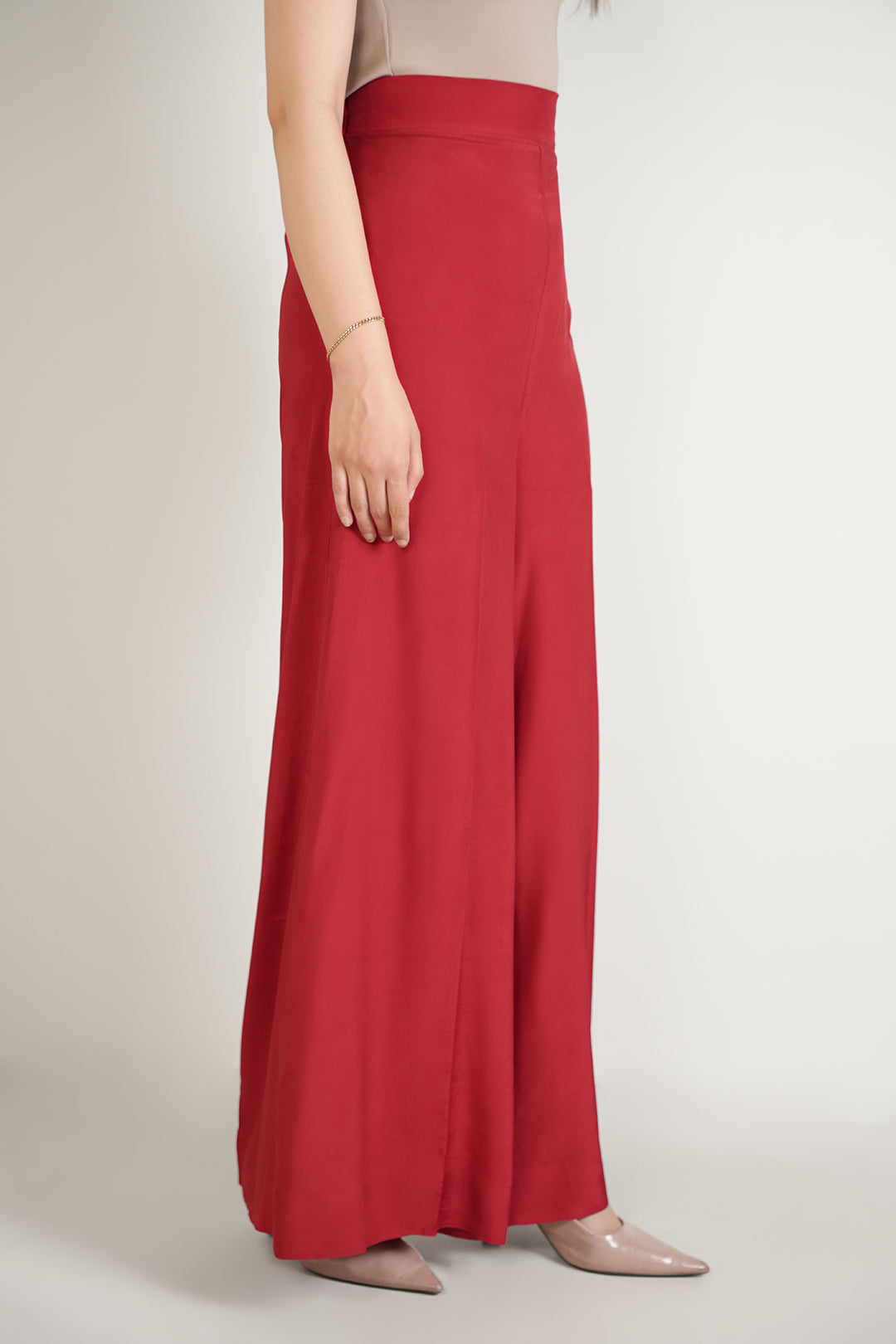 https://cdn.shopify.com/s/files/1/0611/8585/1568/files/W.SS25.257.P-2.jpg?v=1746172786