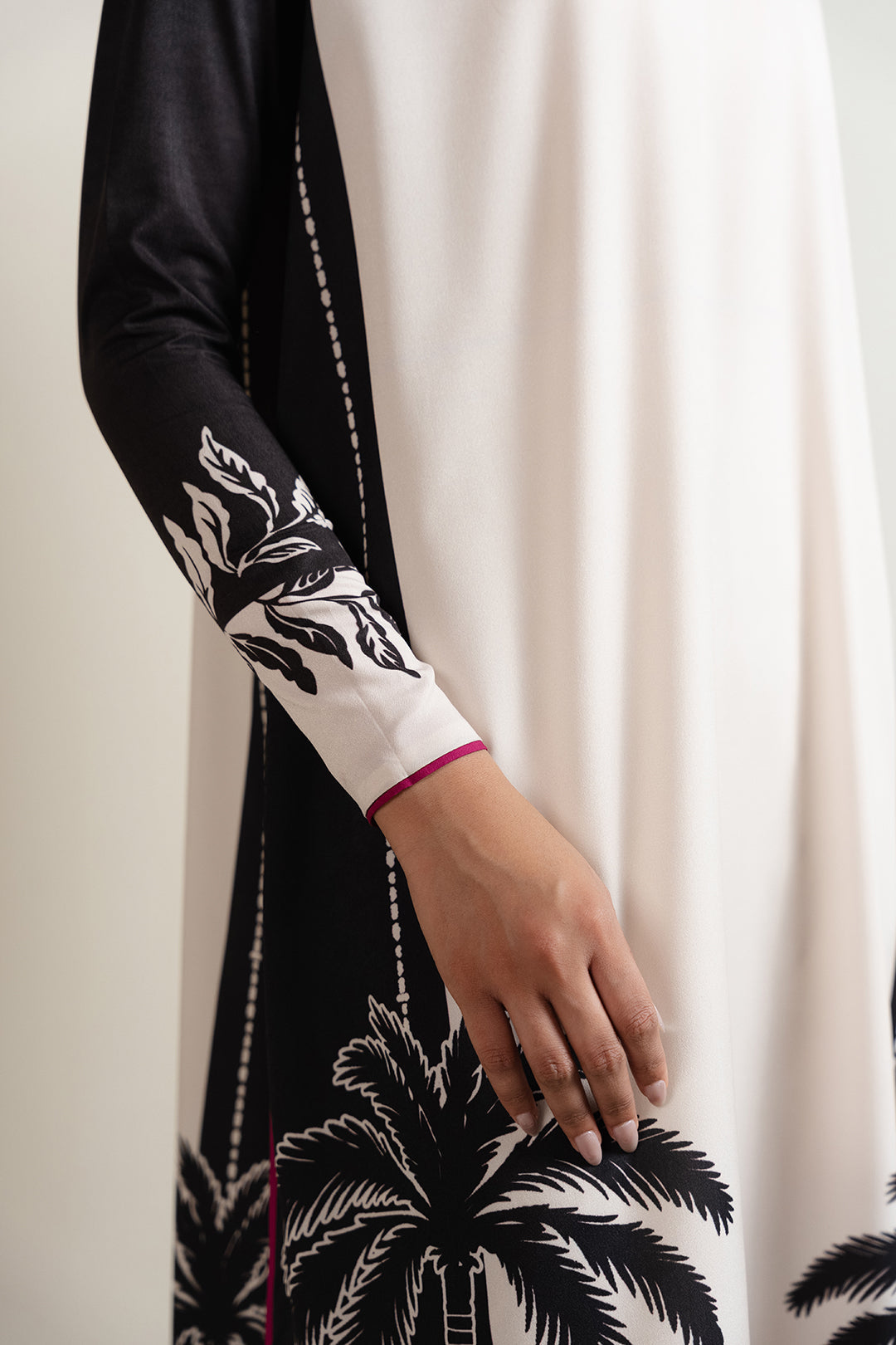 Arqai Dress