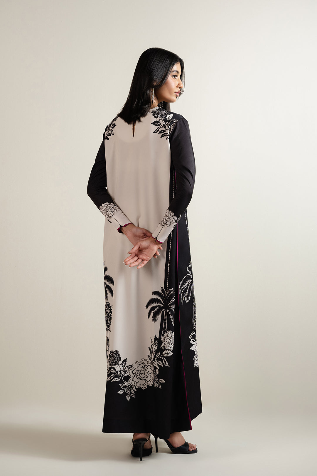 Arqai Dress