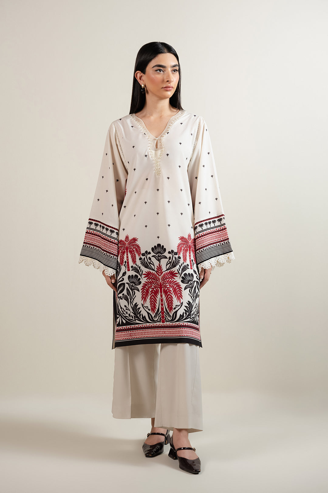 https://cdn.shopify.com/s/files/1/0611/8585/1568/files/W.SS25.561.T-1.jpg?v=1751611060