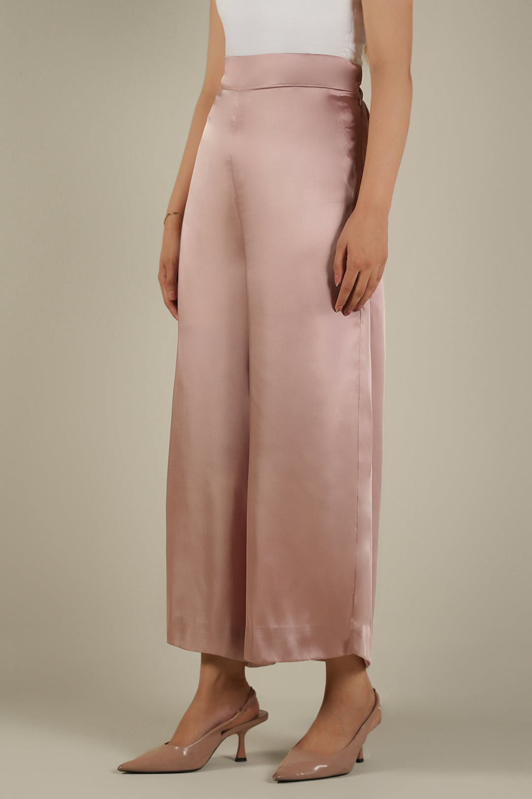 https://cdn.shopify.com/s/files/1/0611/8585/1568/files/W.SS25.621.P-1.jpg?v=1752819090