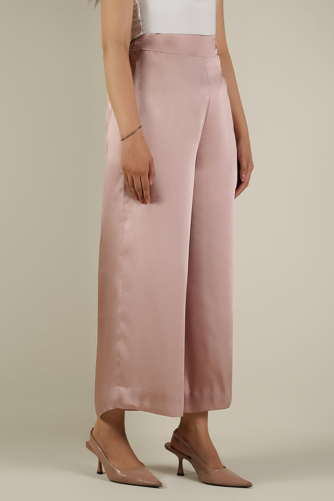 https://cdn.shopify.com/s/files/1/0611/8585/1568/files/W.SS25.621.P-2.jpg?v=1752819090