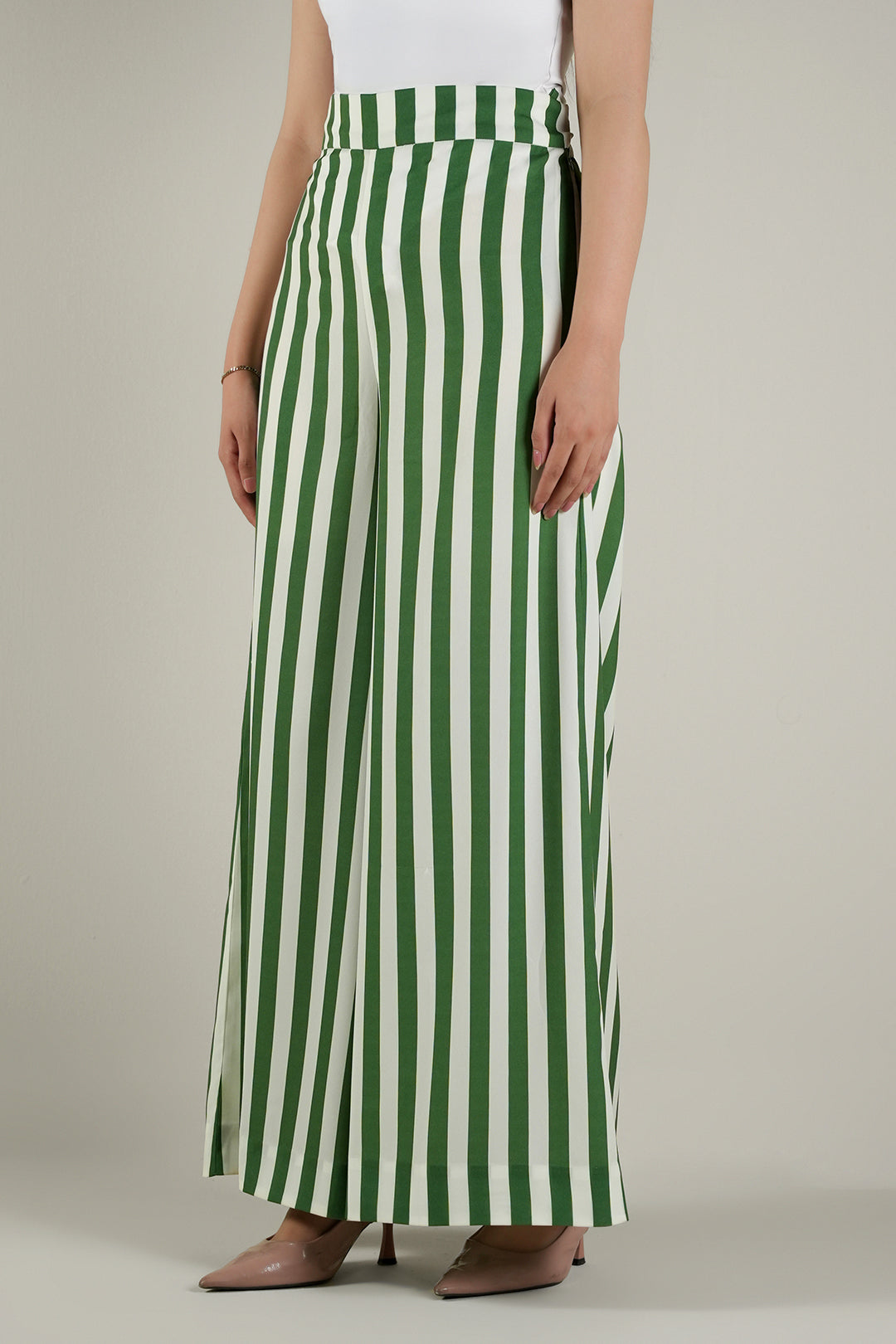 https://cdn.shopify.com/s/files/1/0611/8585/1568/files/W.SS25.673.P-1.jpg?v=1752154004