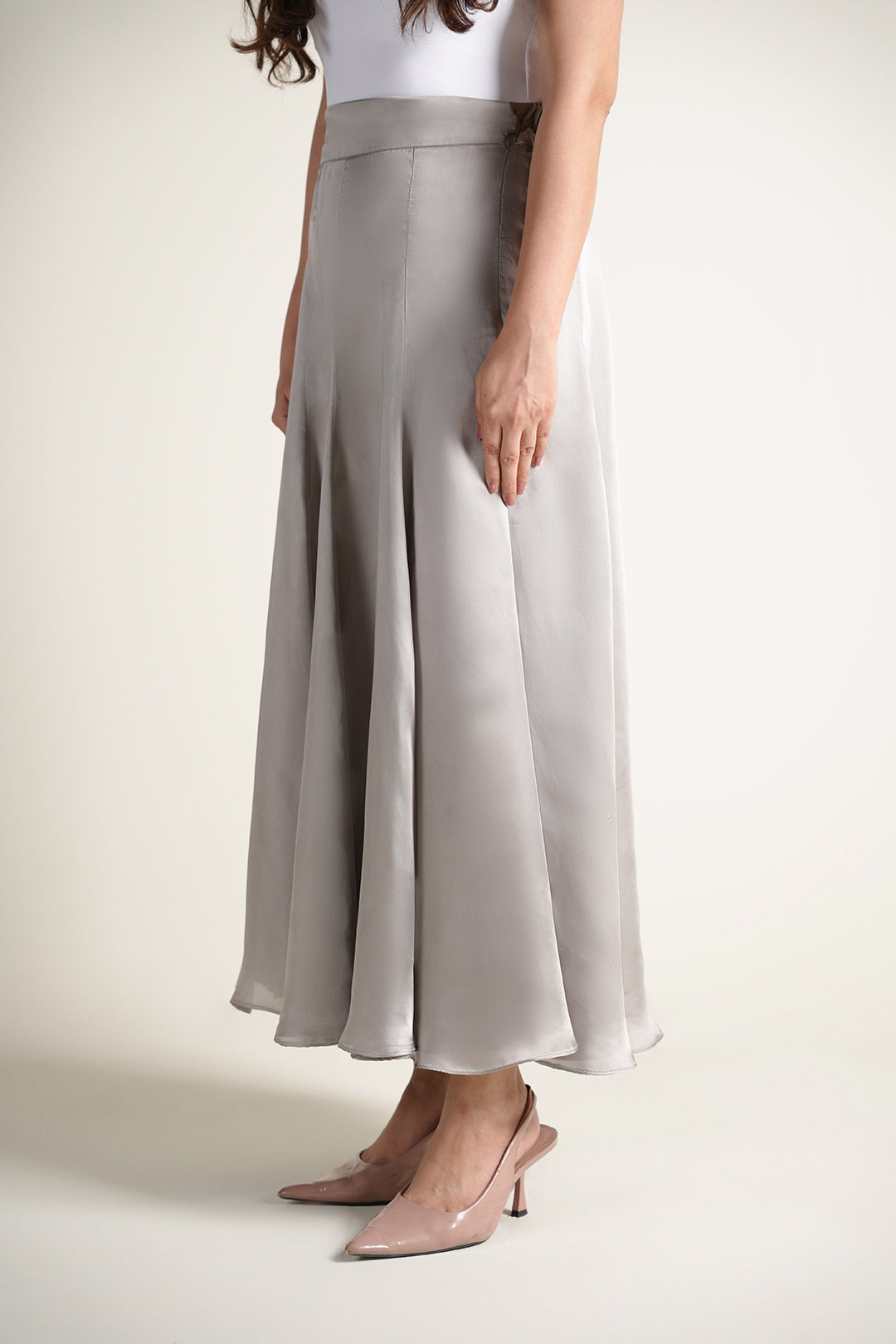 https://cdn.shopify.com/s/files/1/0611/8585/1568/files/W.SS25.704.P-1.jpg?v=1755245069