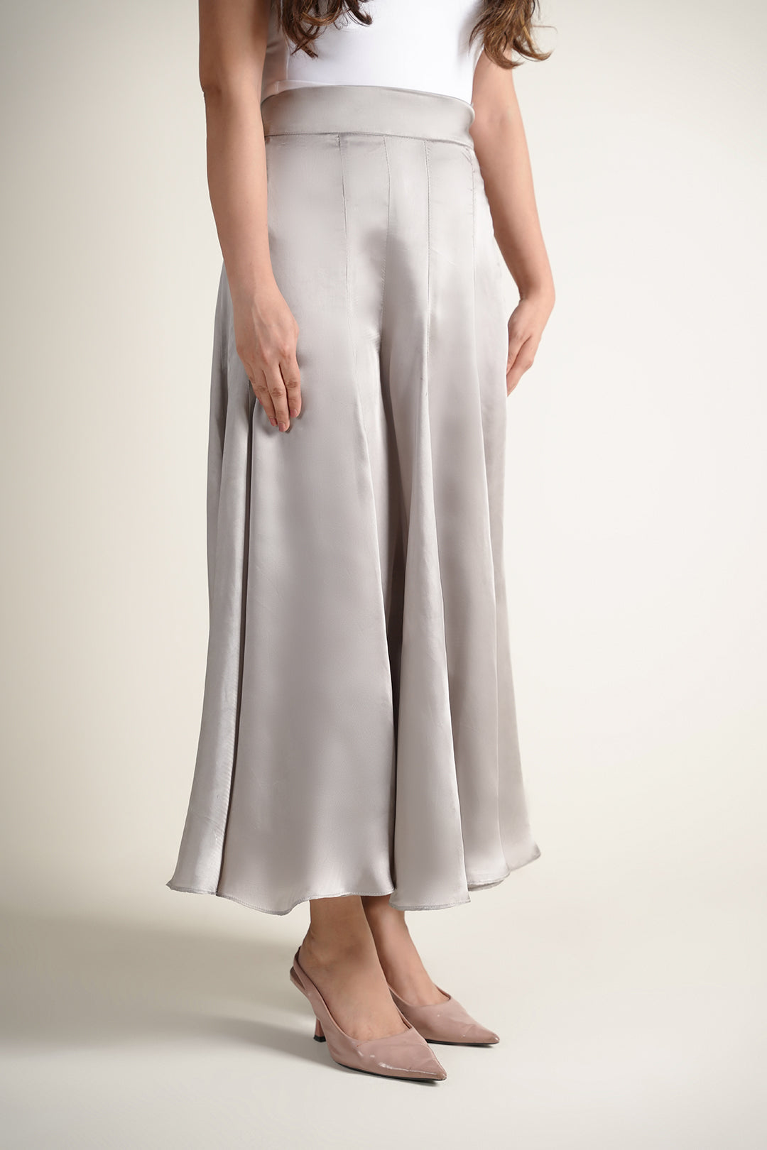 https://cdn.shopify.com/s/files/1/0611/8585/1568/files/W.SS25.704.P-2.jpg?v=1755245069