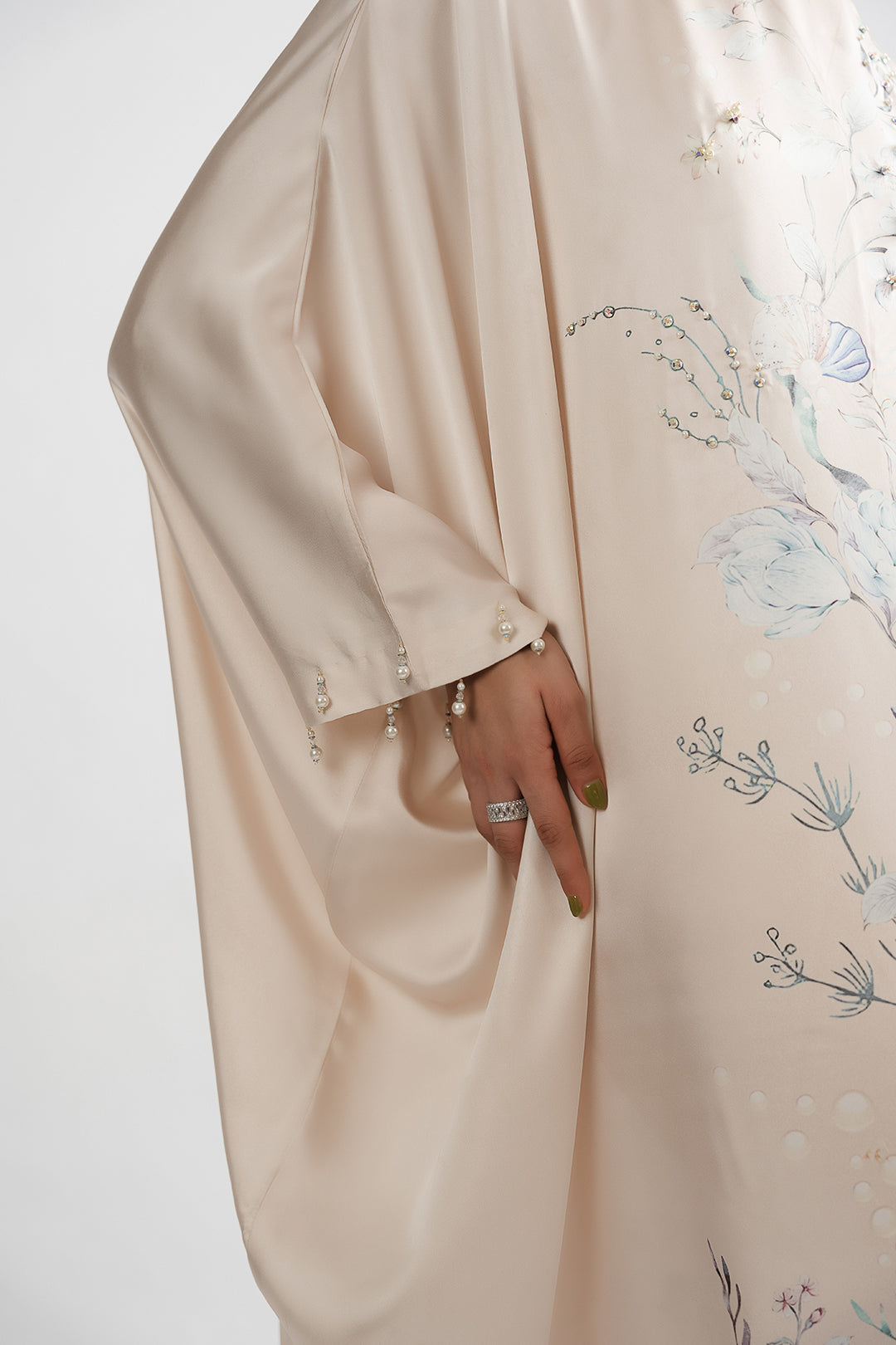 https://cdn.shopify.com/s/files/1/0611/8585/1568/files/W.SS25.851.T-2.jpg?v=1757056680