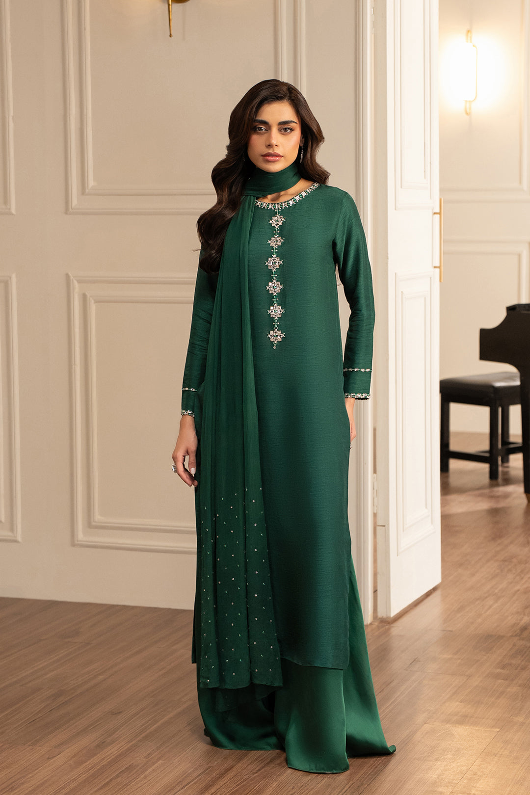 https://cdn.shopify.com/s/files/1/0611/8585/1568/files/W.SS26.015.T-1.jpg?v=1772707858