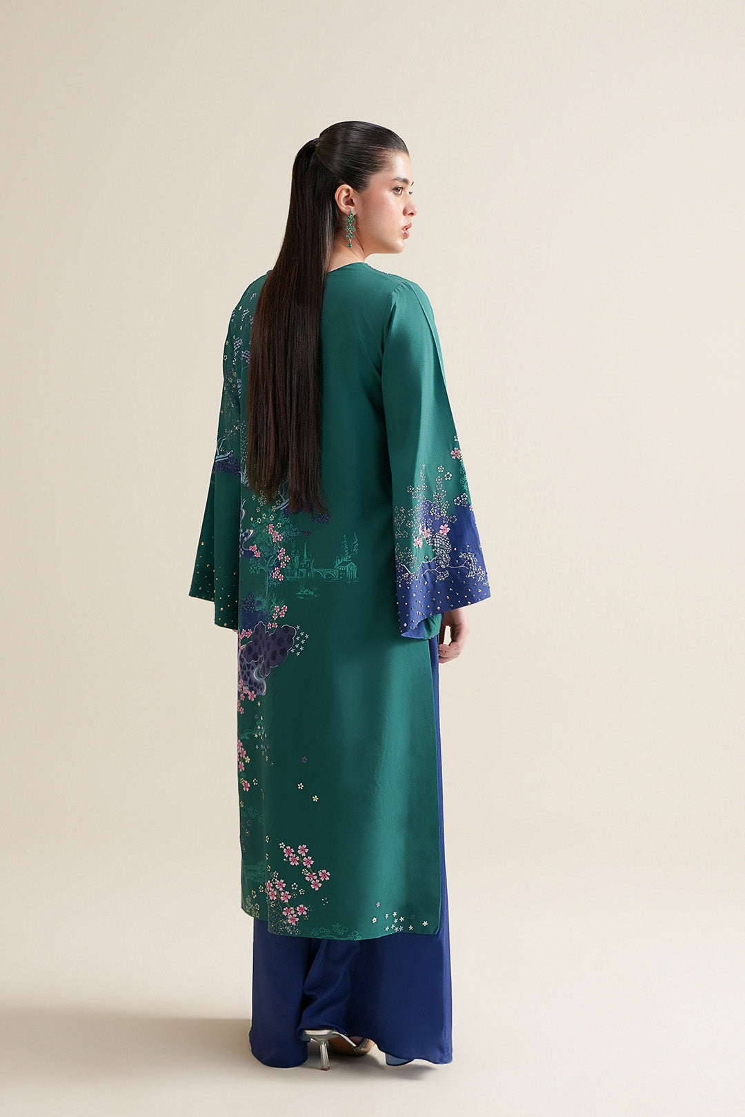 https://cdn.shopify.com/s/files/1/0611/8585/1568/files/W.SS26.078.T-5.jpg?v=1772105979