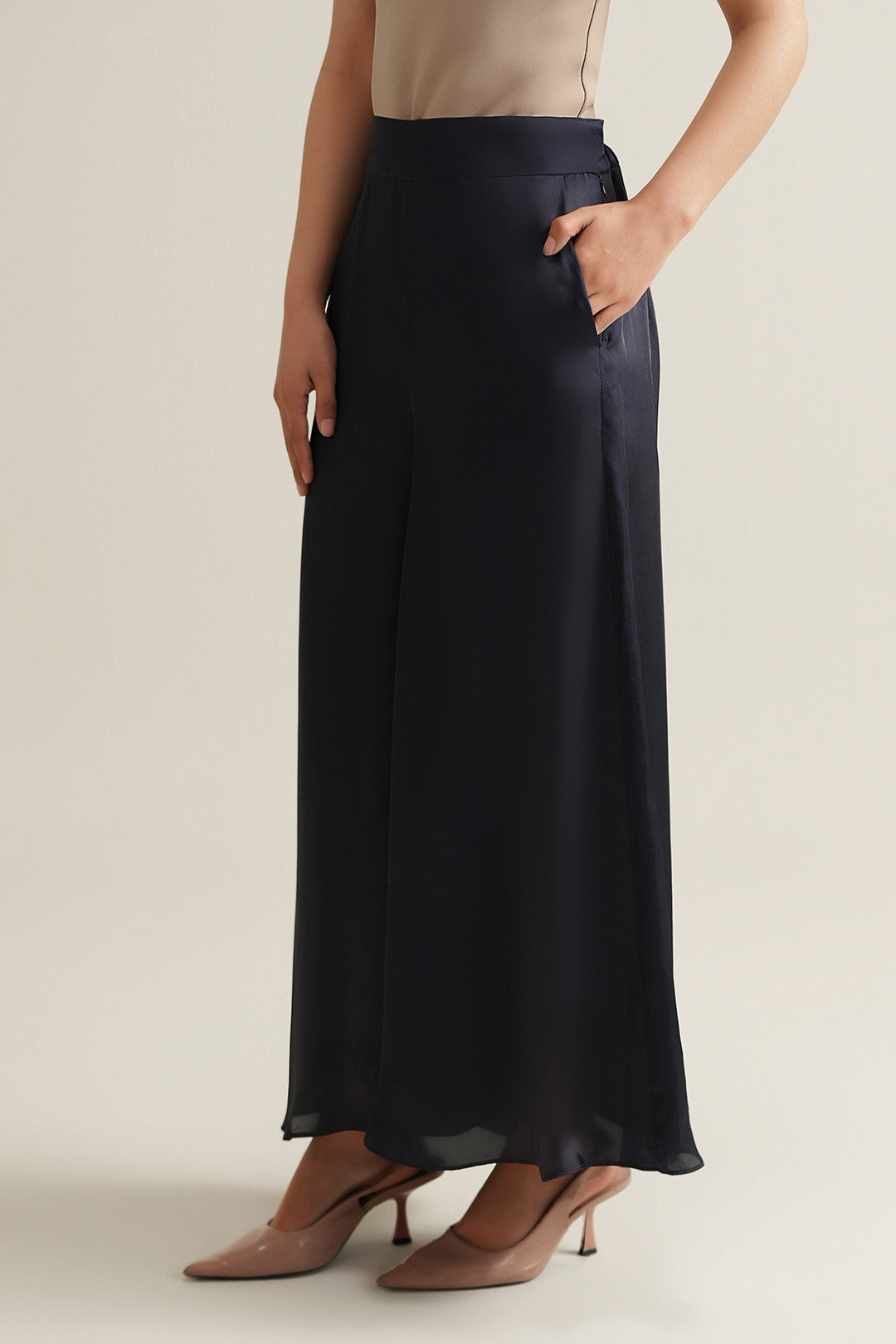 https://cdn.shopify.com/s/files/1/0611/8585/1568/files/W.SS26.116.P-2.jpg?v=1772106787