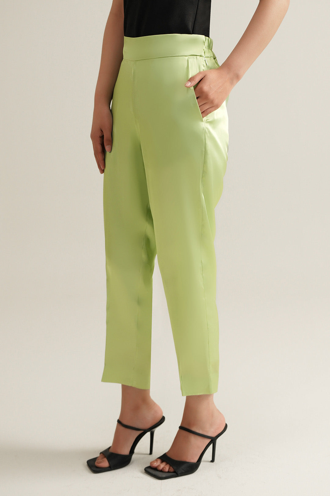 https://cdn.shopify.com/s/files/1/0611/8585/1568/files/W.SS26.119.P-2.jpg?v=1772106811