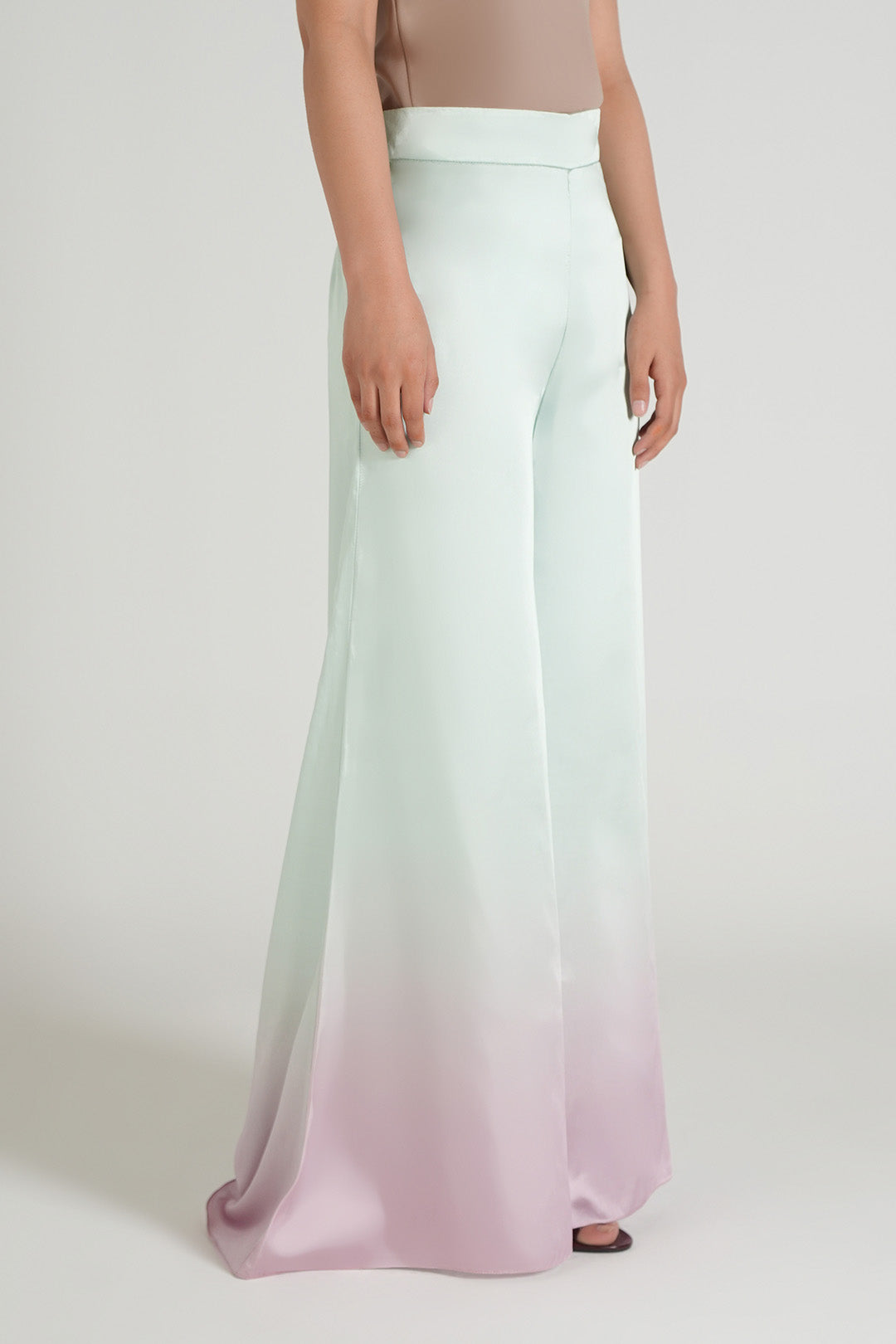 https://cdn.shopify.com/s/files/1/0611/8585/1568/files/W.SS26.147.P-1.jpg?v=1778831945