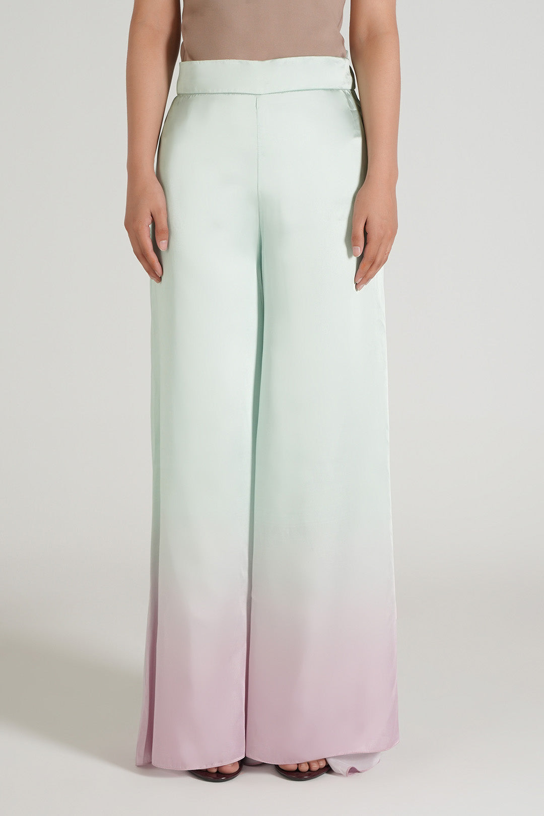 https://cdn.shopify.com/s/files/1/0611/8585/1568/files/W.SS26.147.P-3.jpg?v=1778831945