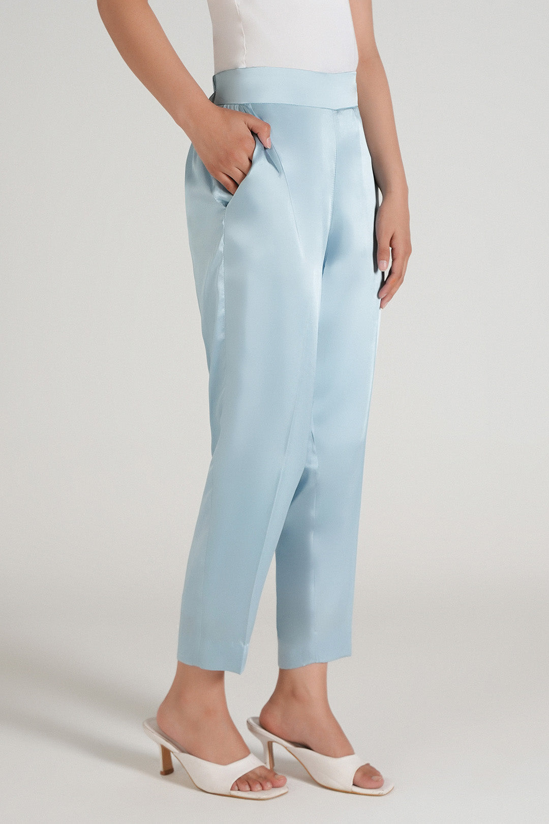 https://cdn.shopify.com/s/files/1/0611/8585/1568/files/W.SS26.231.P-1.jpg?v=1777531758