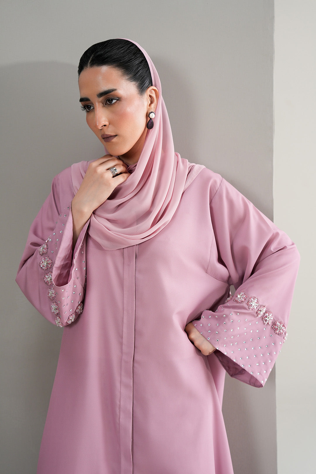 https://cdn.shopify.com/s/files/1/0611/8585/1568/files/W.SS26.232.T-5.jpg?v=1776766909